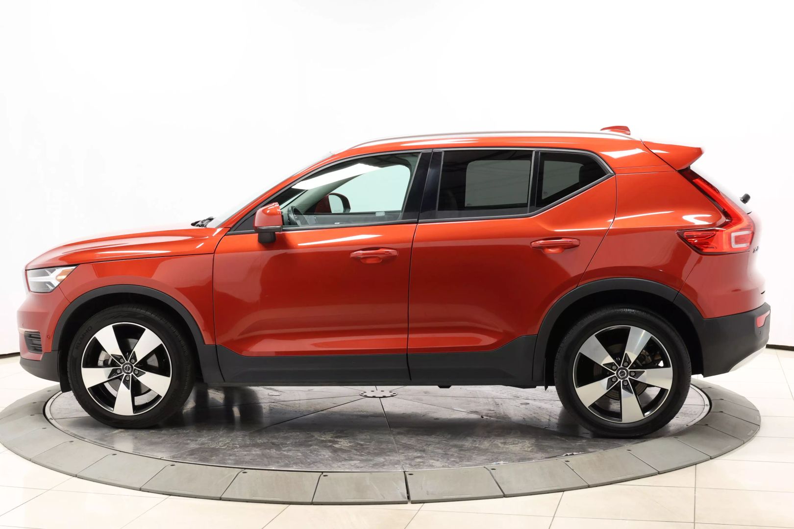 2019 Volvo Xc40 - Image 6