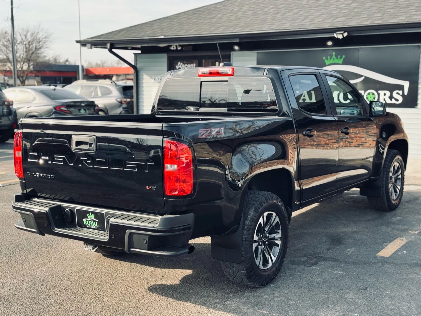 2022 Chevrolet Colorado Crew Cab - Image 11
