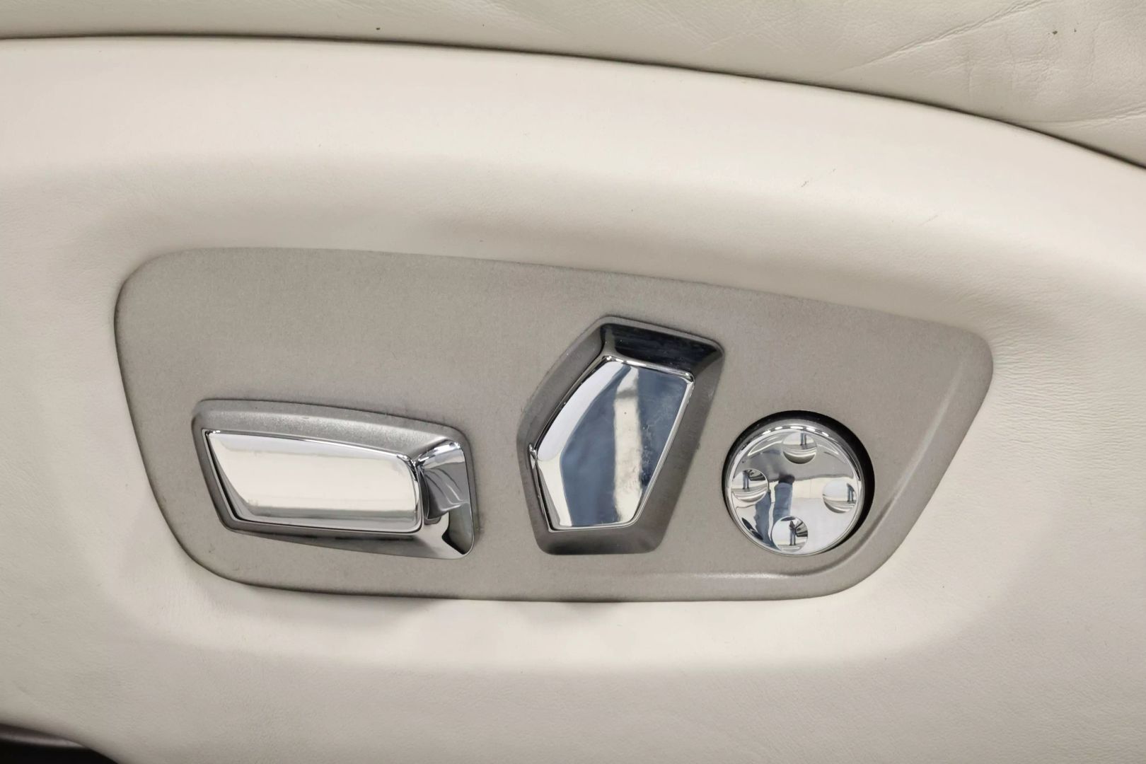 2014 Rolls-royce Wraith - Image 16