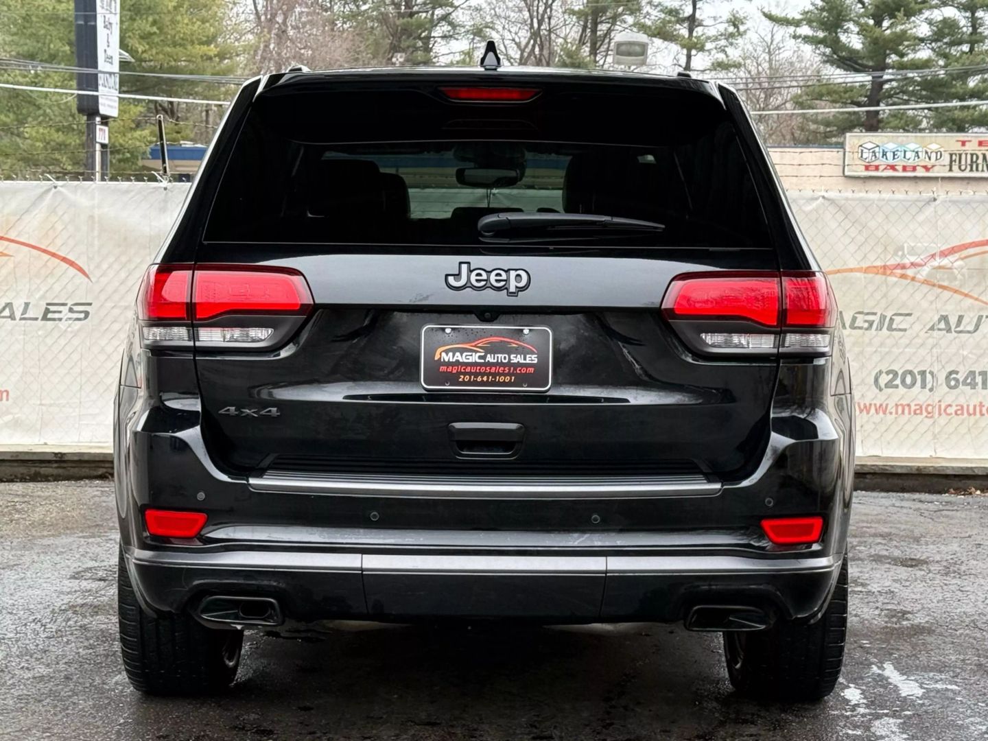 2020 Jeep Grand Cherokee - Image 10