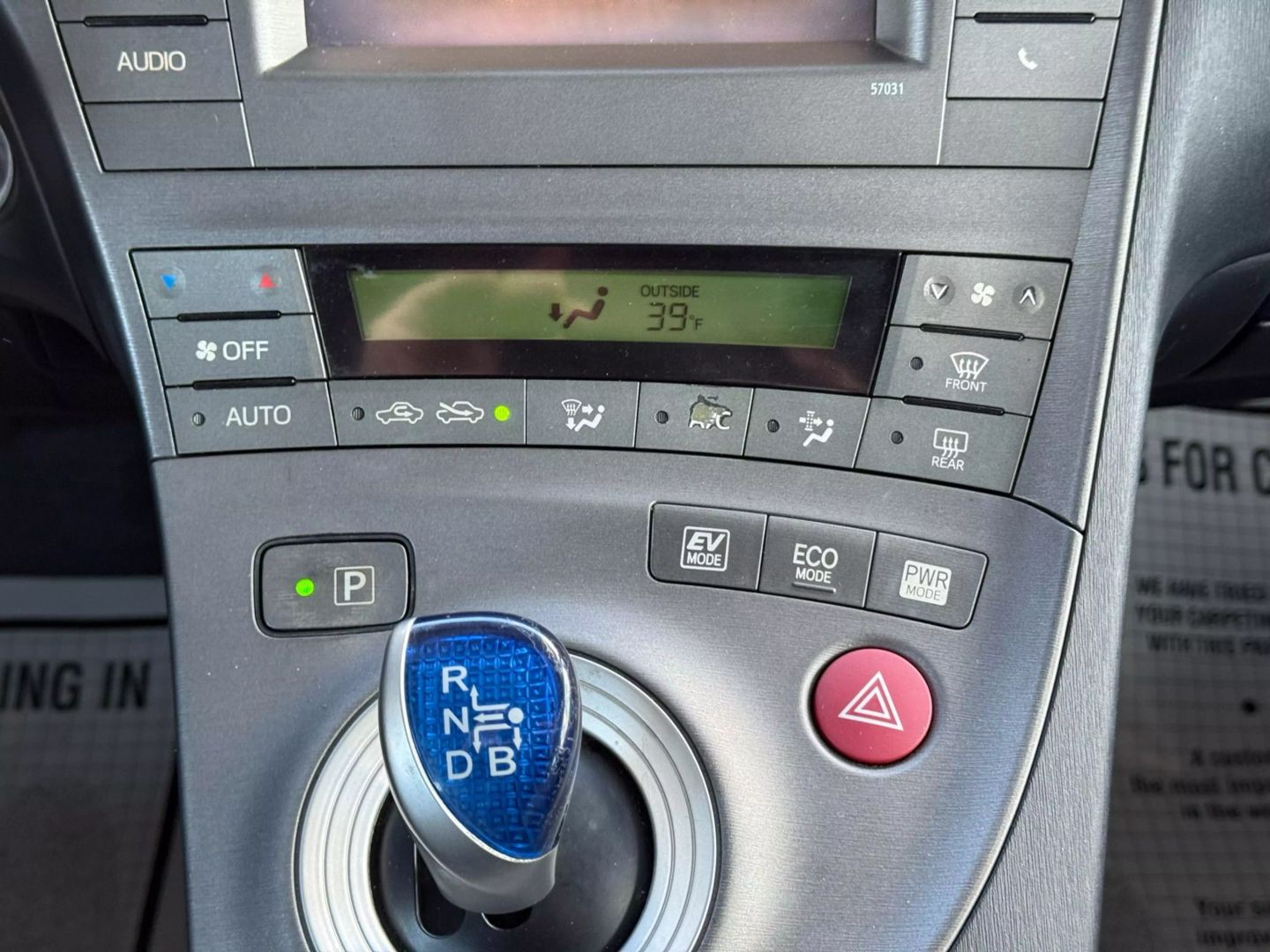 2013 Toyota Prius - Image 29