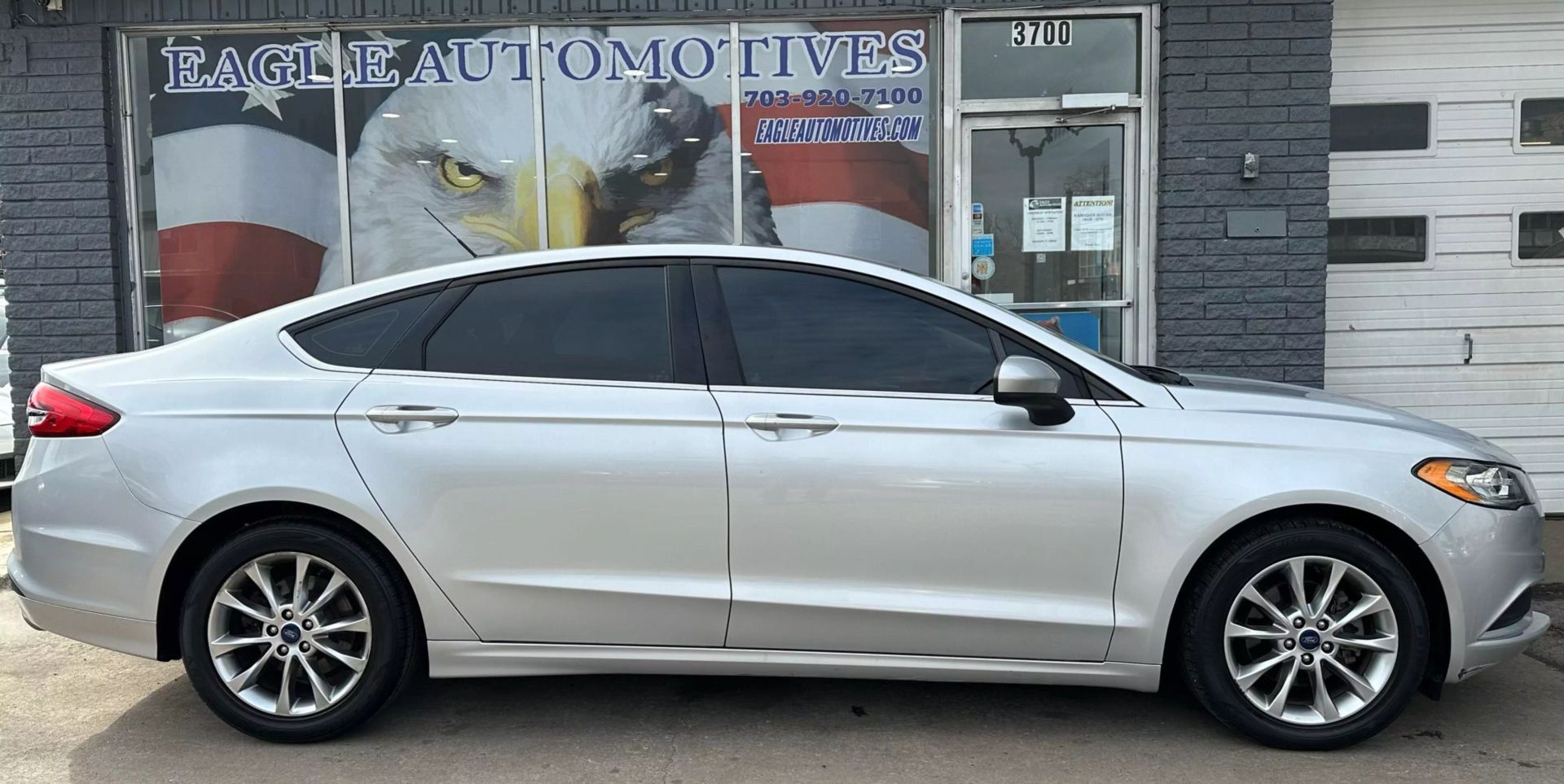 Used 2017 Ford Fusion SE with VIN 3FA6P0HD2HR284388 for sale in Arlington, VA
