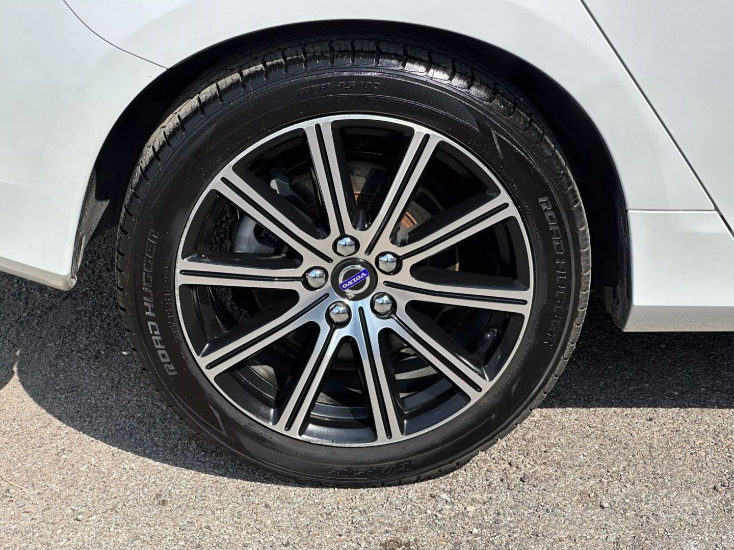 2017 Volvo S60 - Image 44