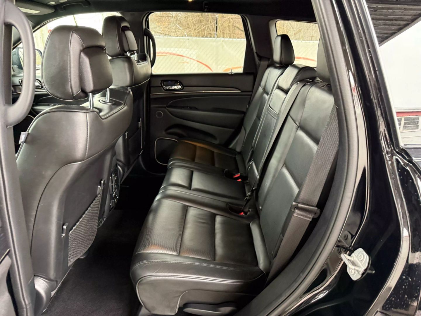 2020 Jeep Grand Cherokee - Image 18
