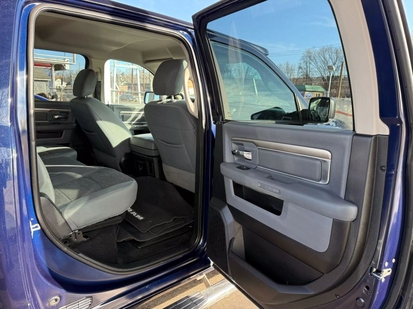 2017 Ram 1500 Crew Cab - Image 22