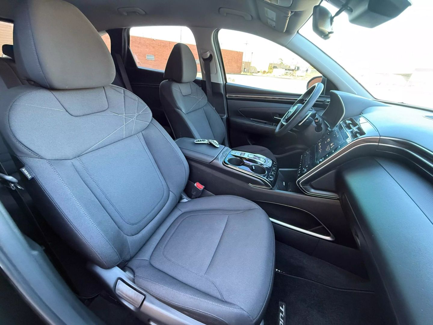 2023 Hyundai Tucson Hybrid - Image 22