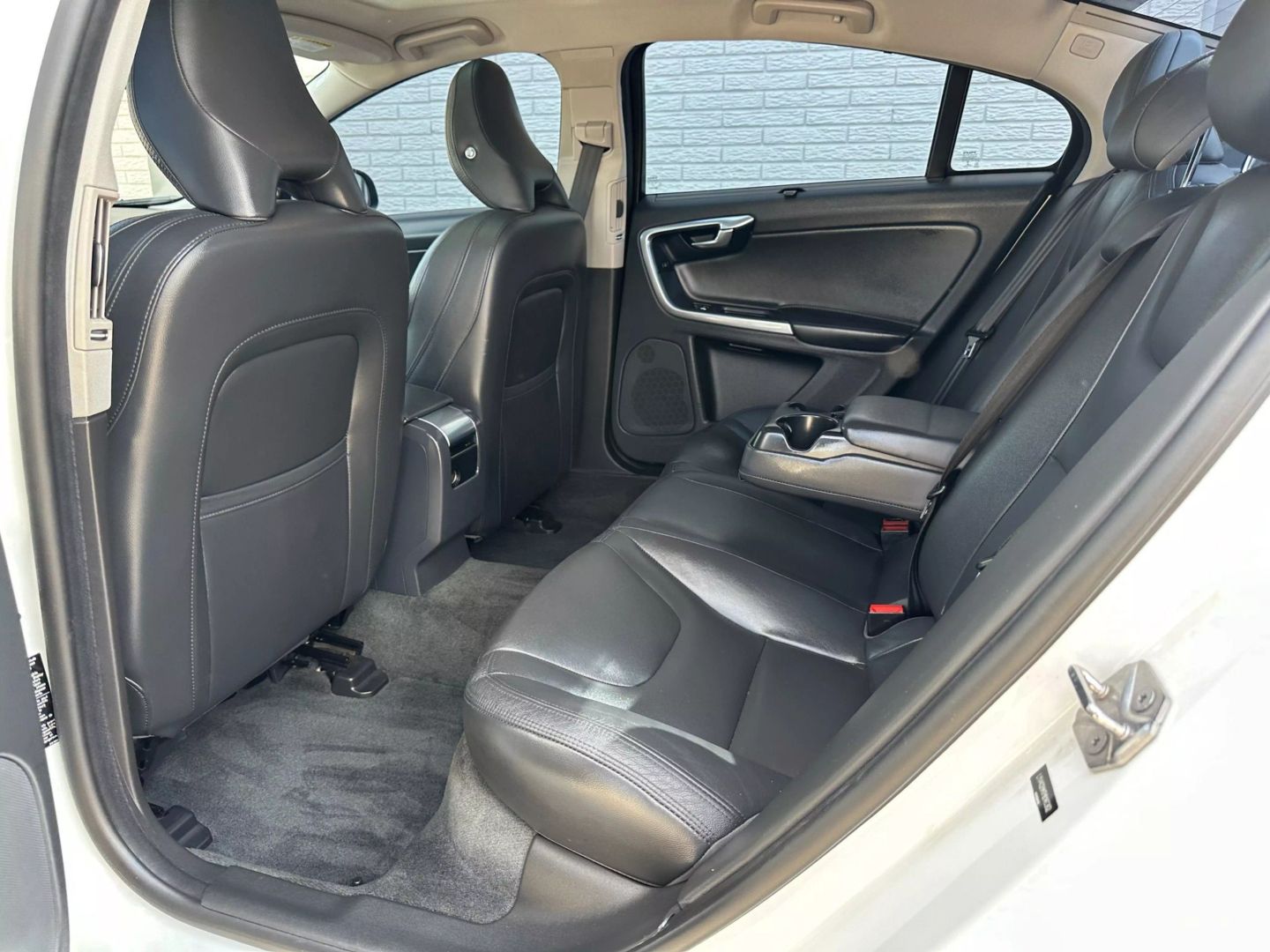 2017 Volvo S60 - Image 16