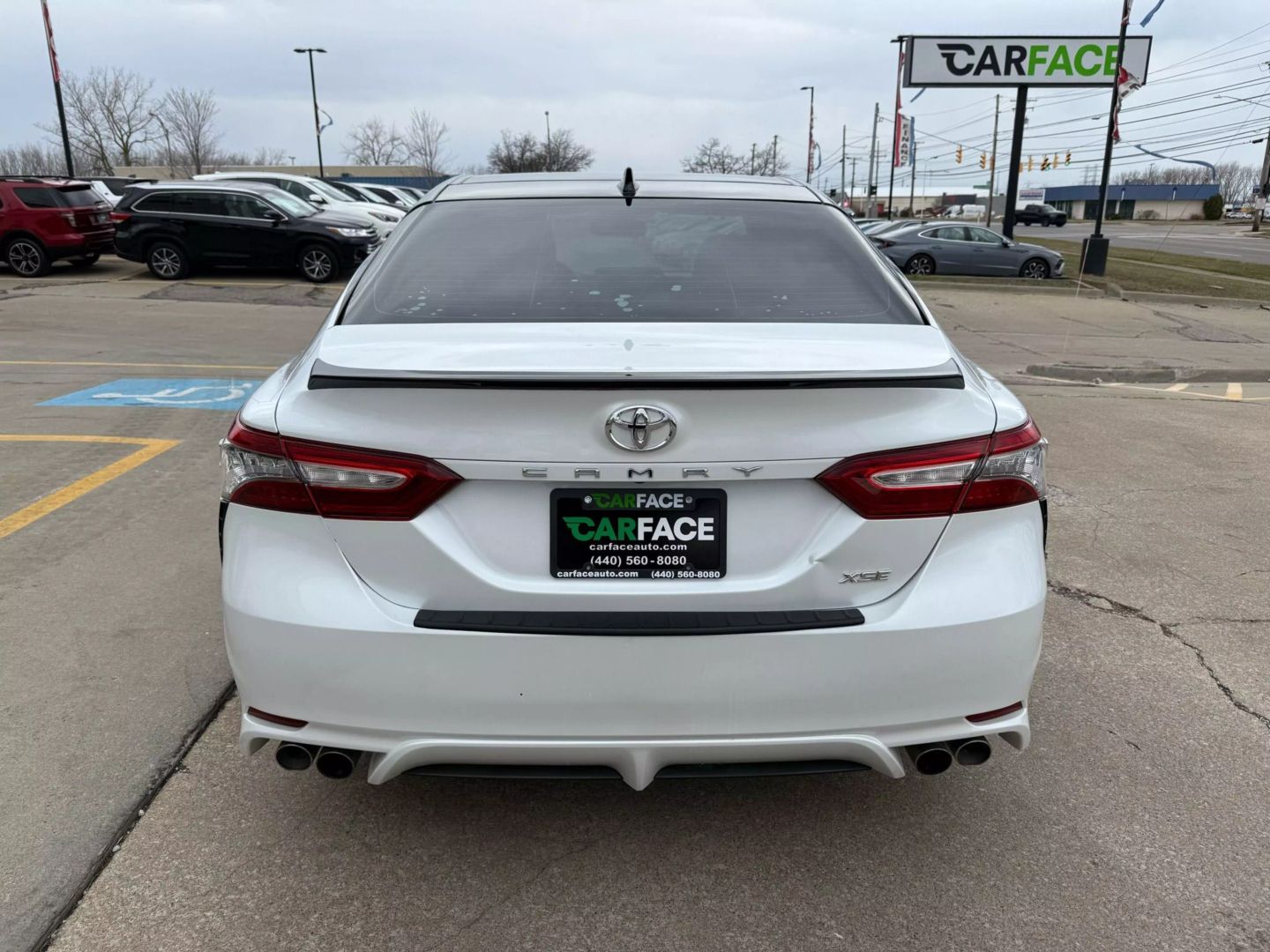 2019 Toyota Camry - Image 10