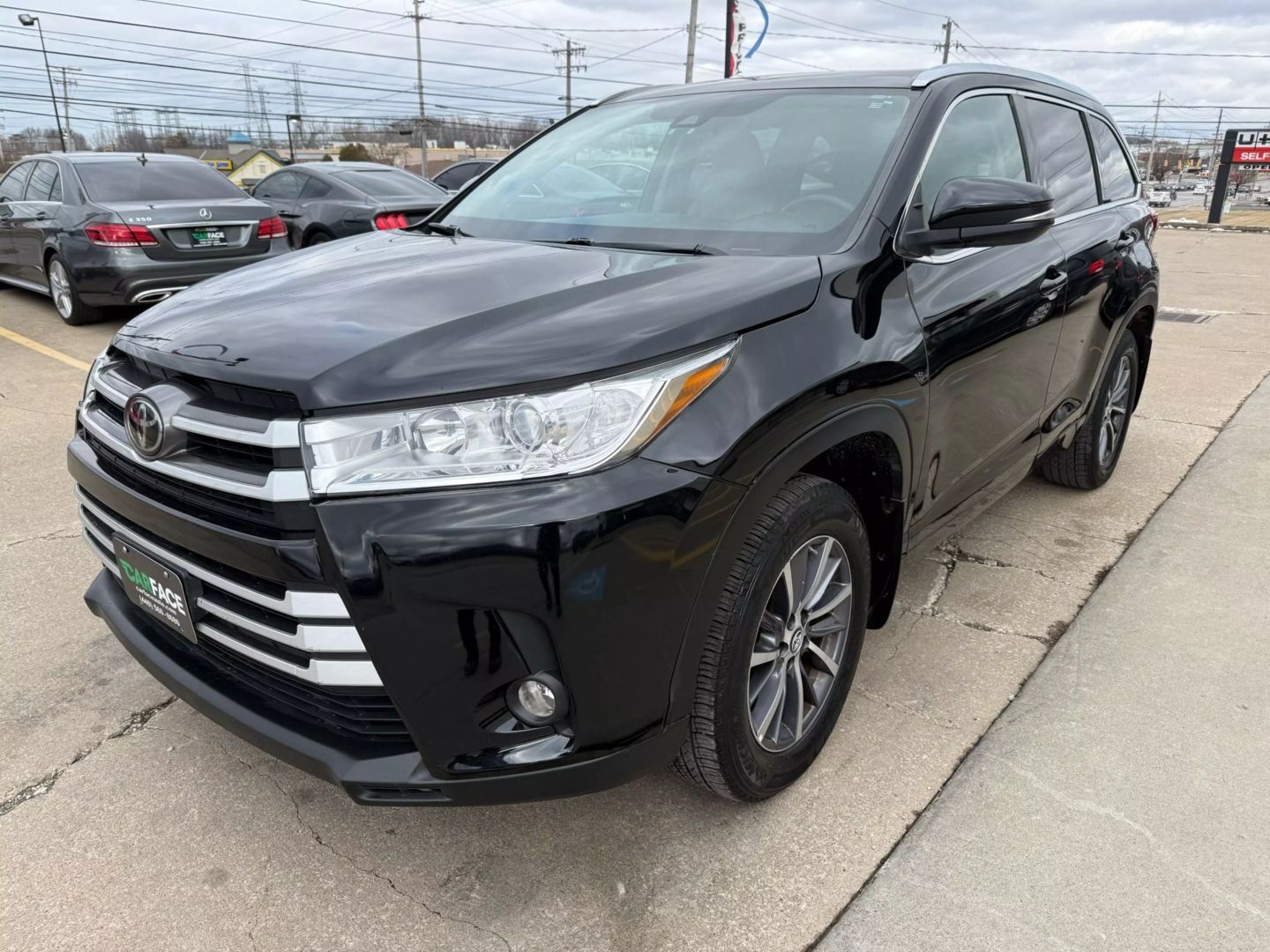2017 Toyota Highlander - Image 5
