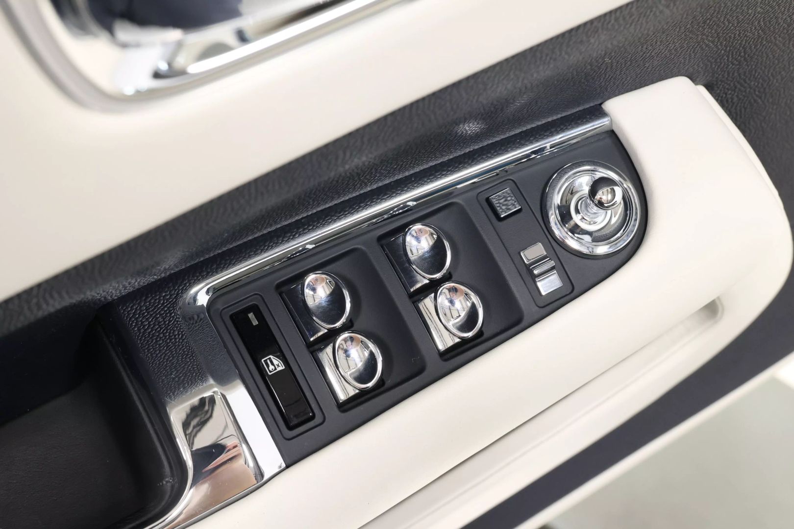 2014 Rolls-royce Wraith - Image 10