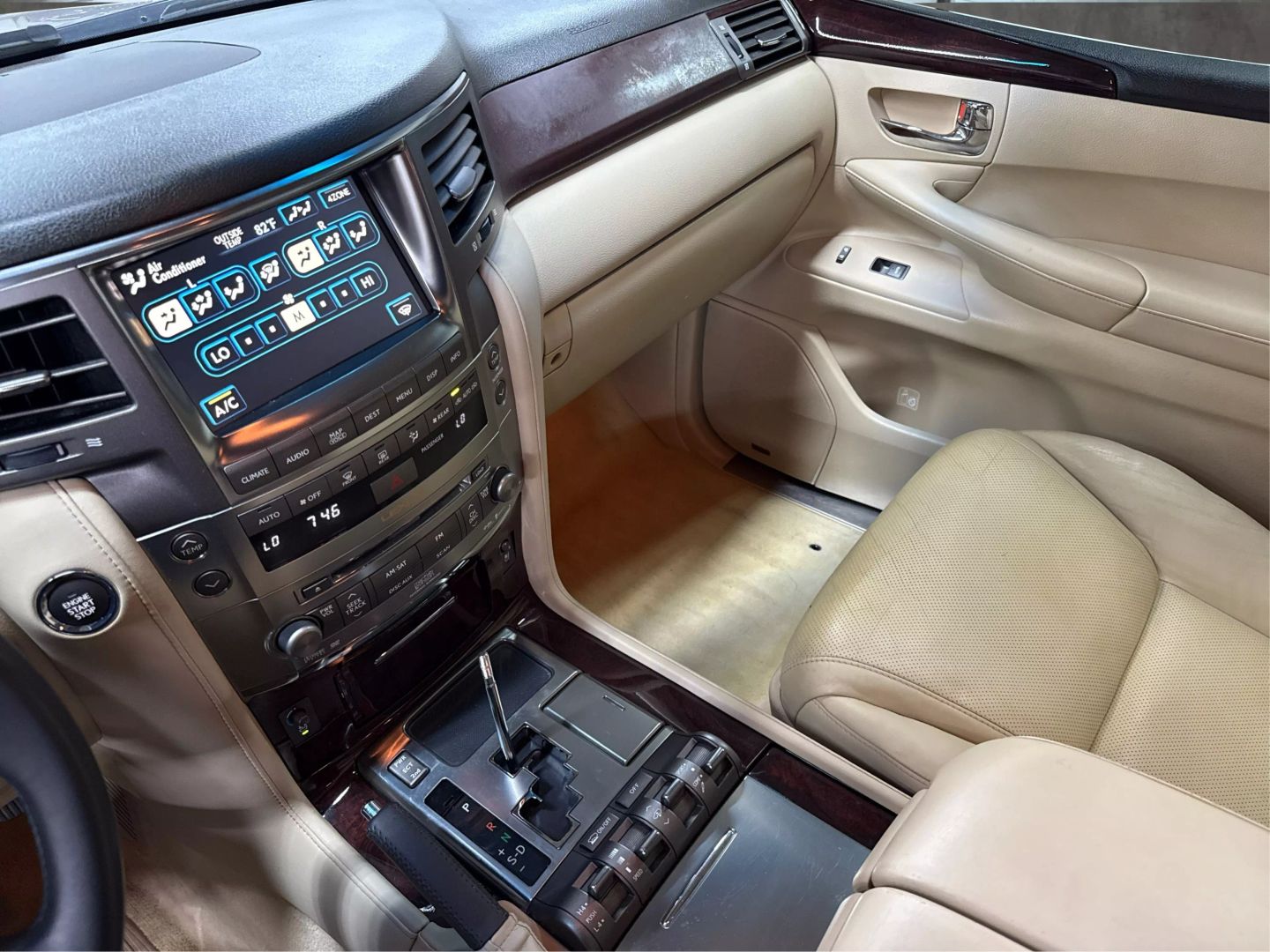 2009 Lexus Lx - Image 39