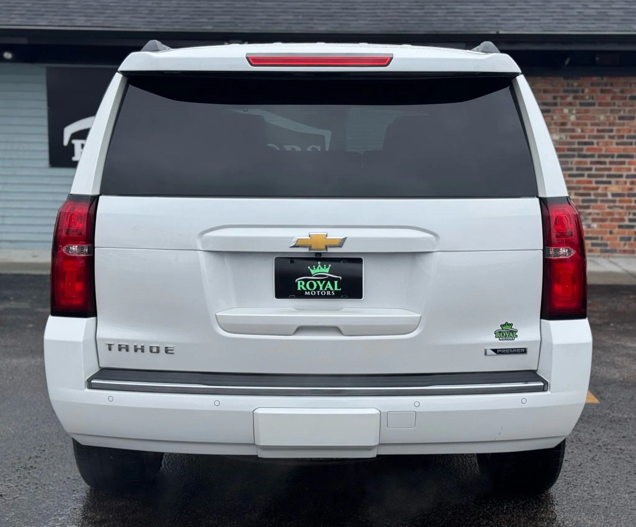 2017 Chevrolet Tahoe - Image 12