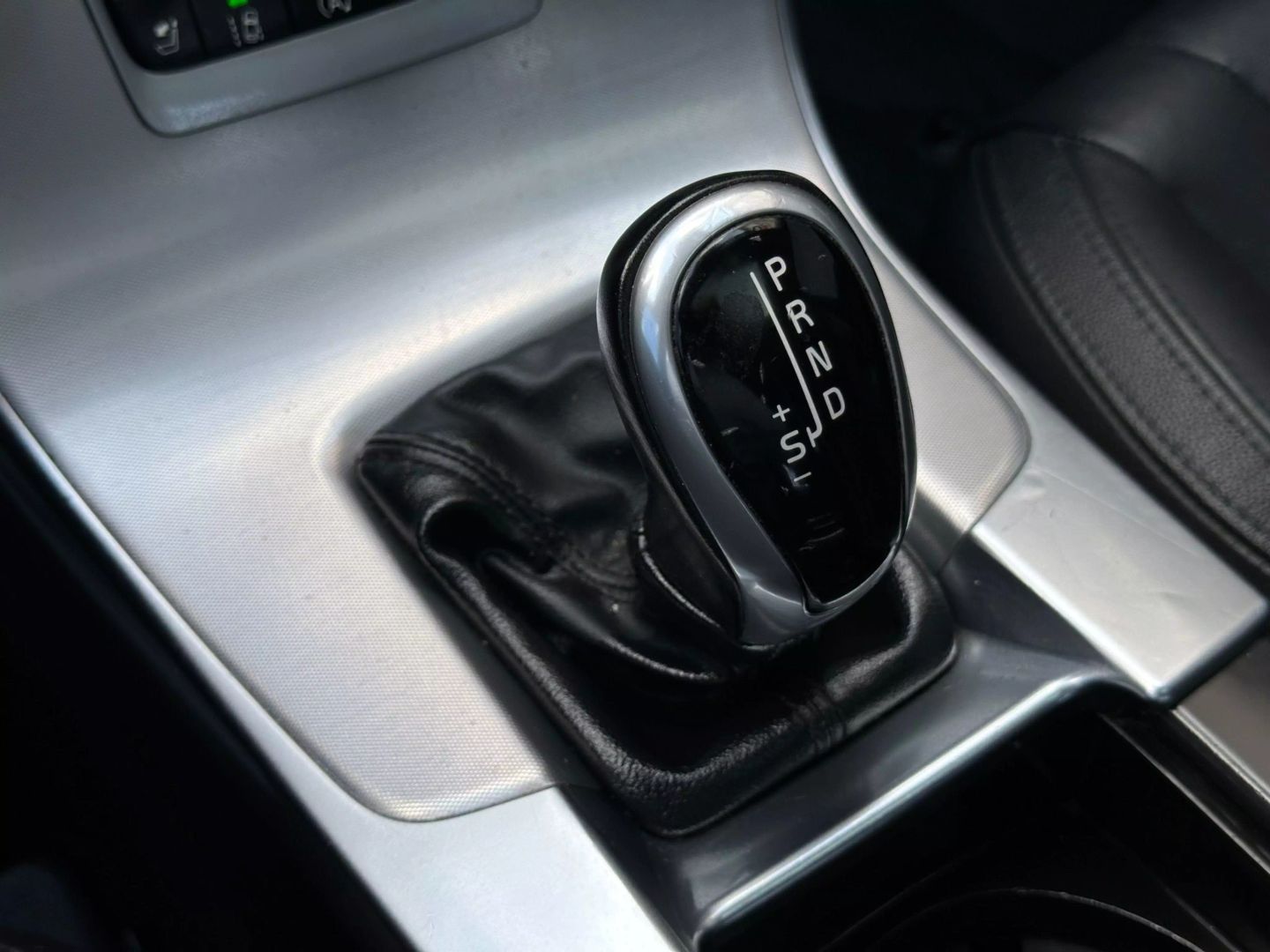 2017 Volvo S60 - Image 38