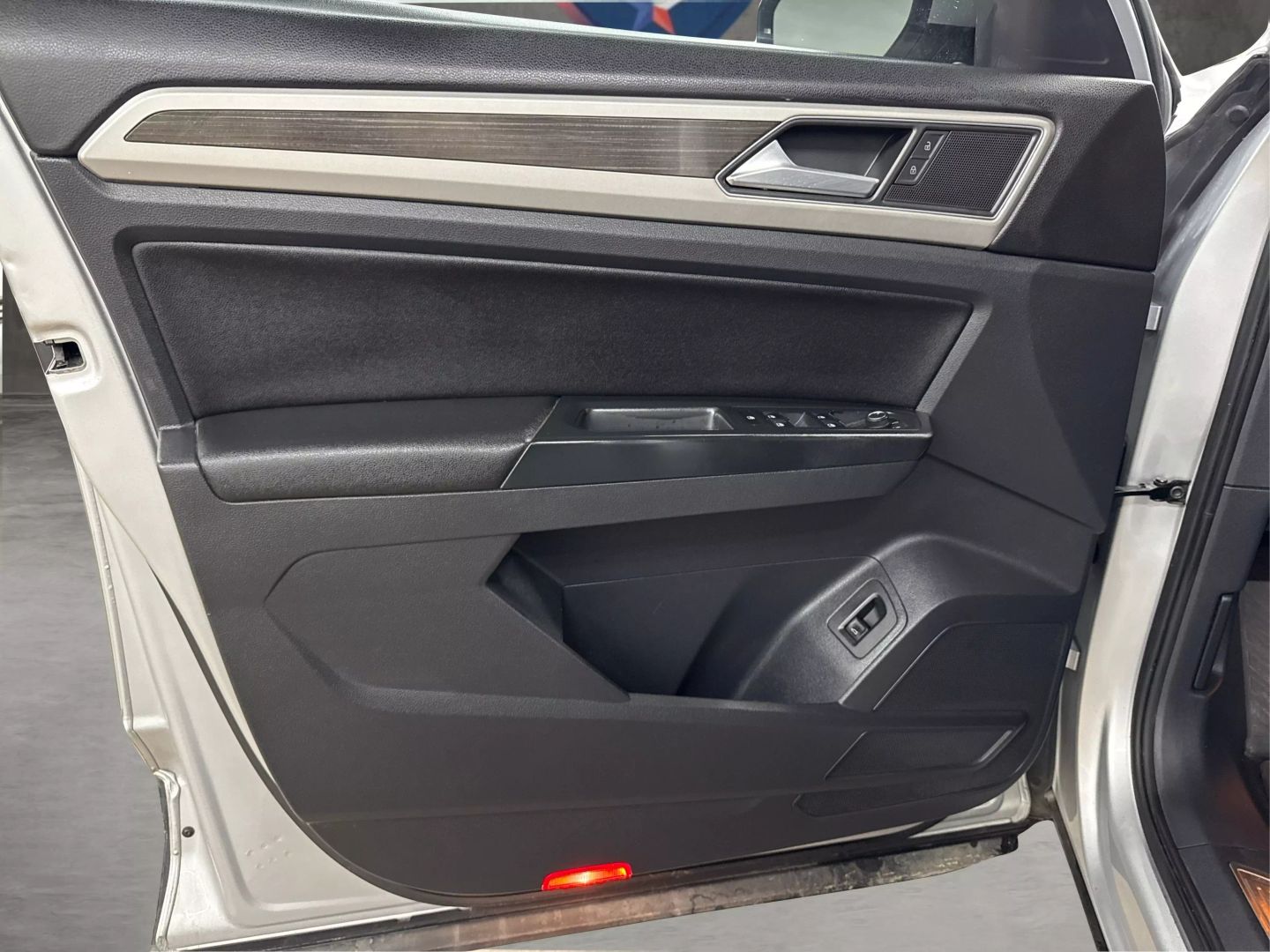 2018 Volkswagen Atlas - Image 43