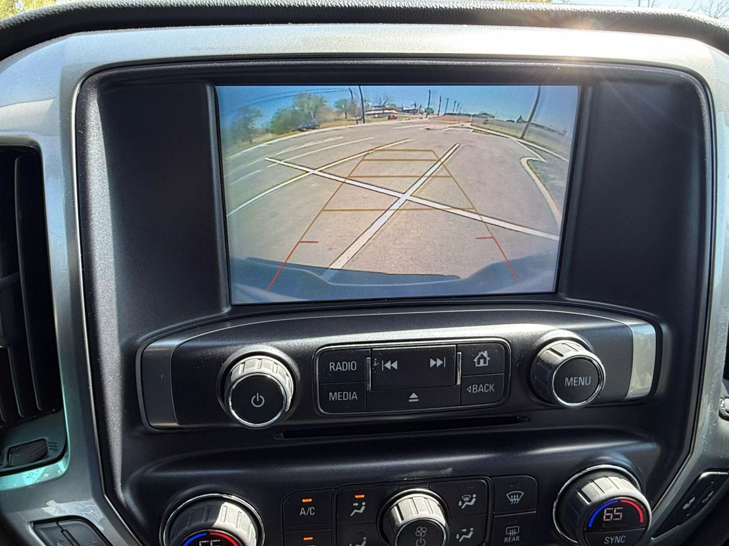 2018 Chevrolet Silverado 1500 Crew Cab - Image 28