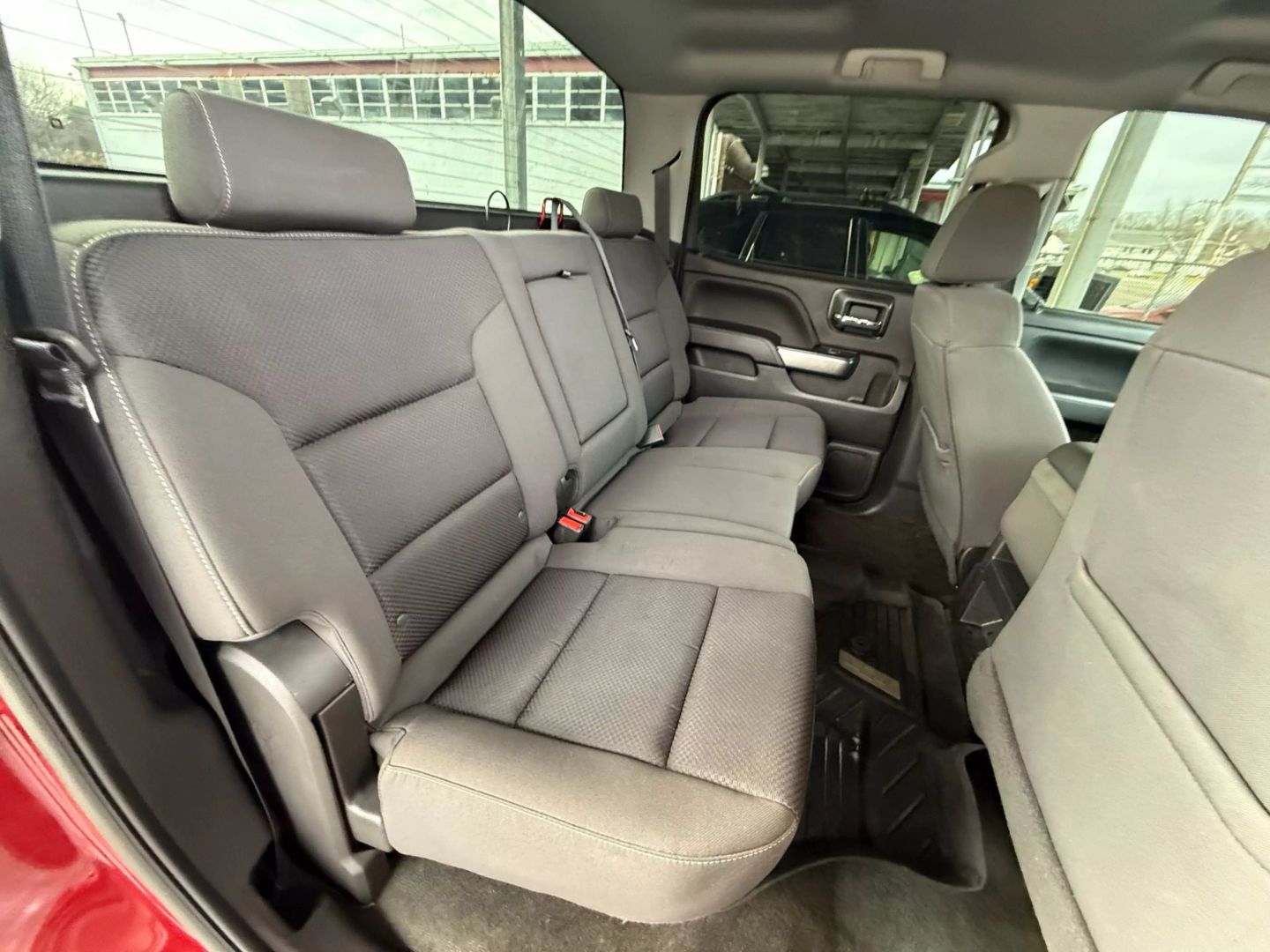 2018 Chevrolet Silverado 1500 Crew Cab - Image 23