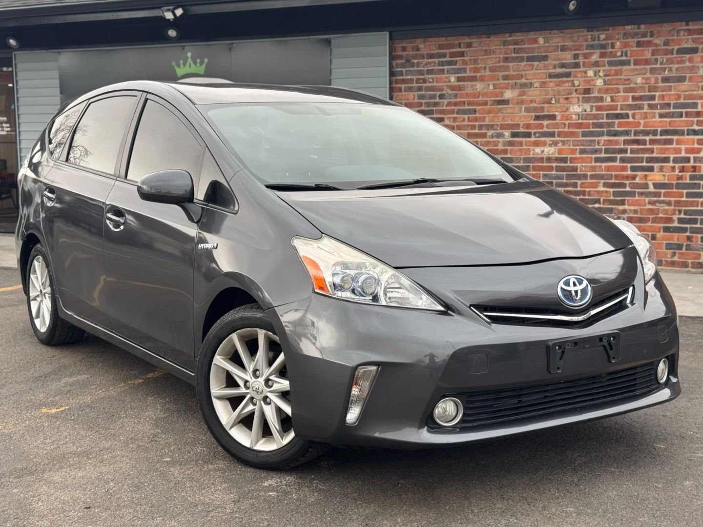 2014 Toyota Prius V - Image 3