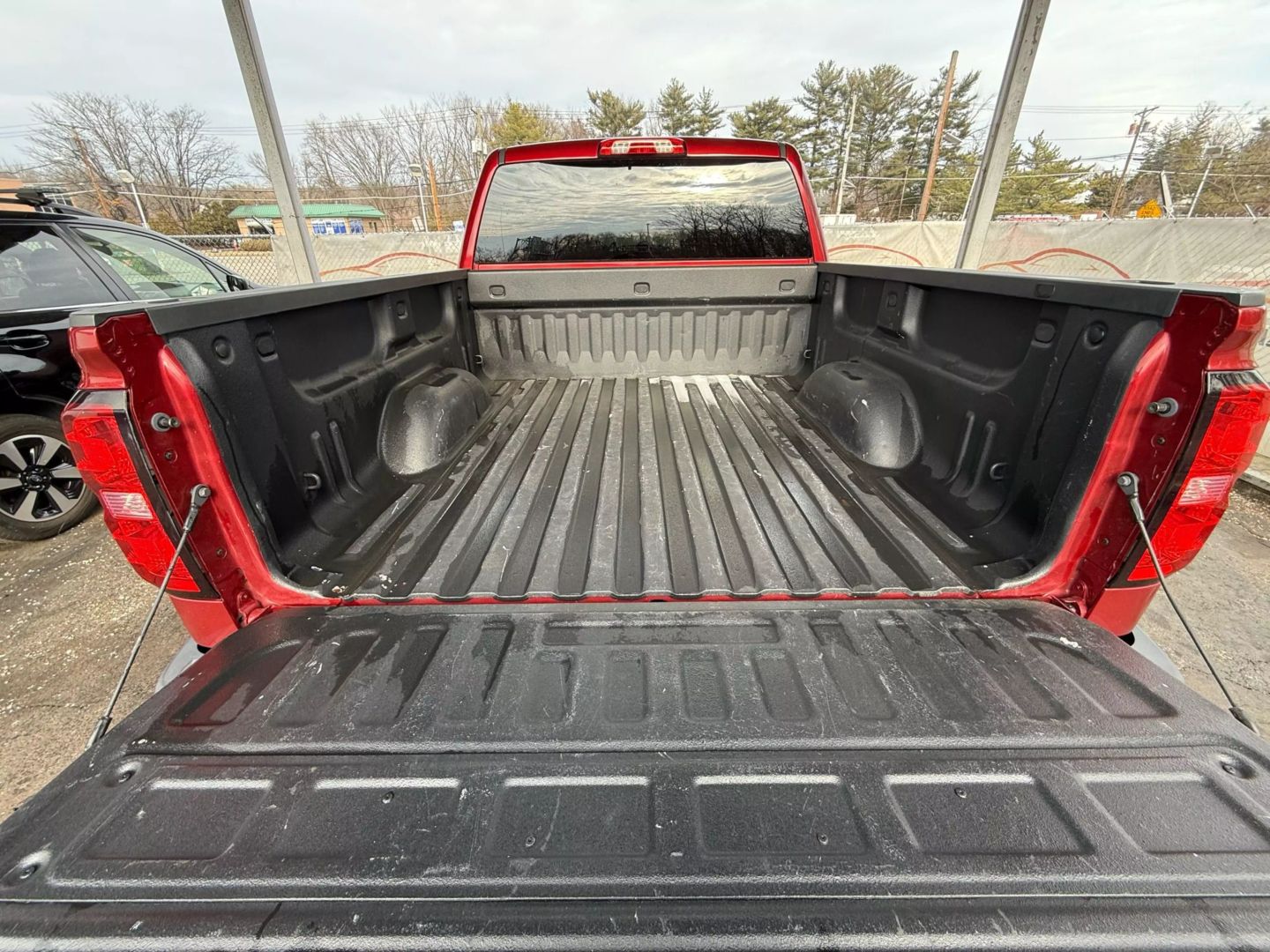 2018 Chevrolet Silverado 1500 Crew Cab - Image 20