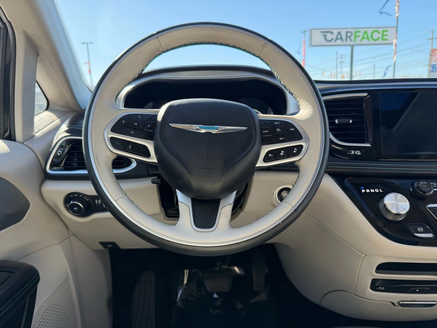 2018 Chrysler Pacifica Hybrid - Image 38
