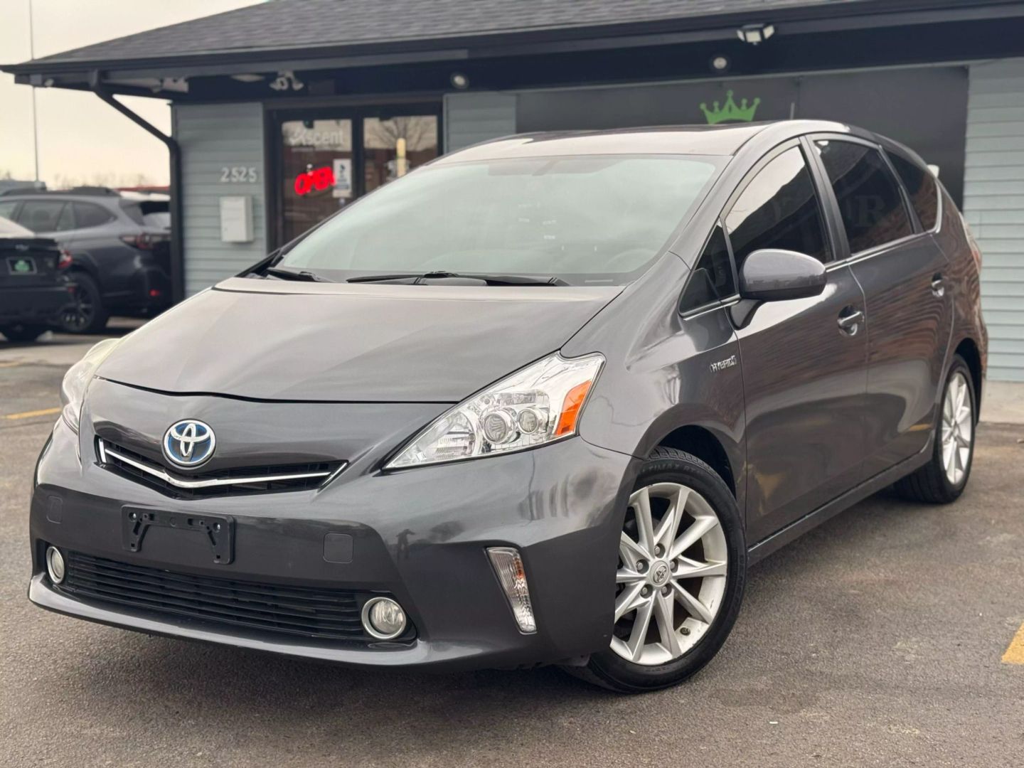2014 Toyota Prius V - Image 5