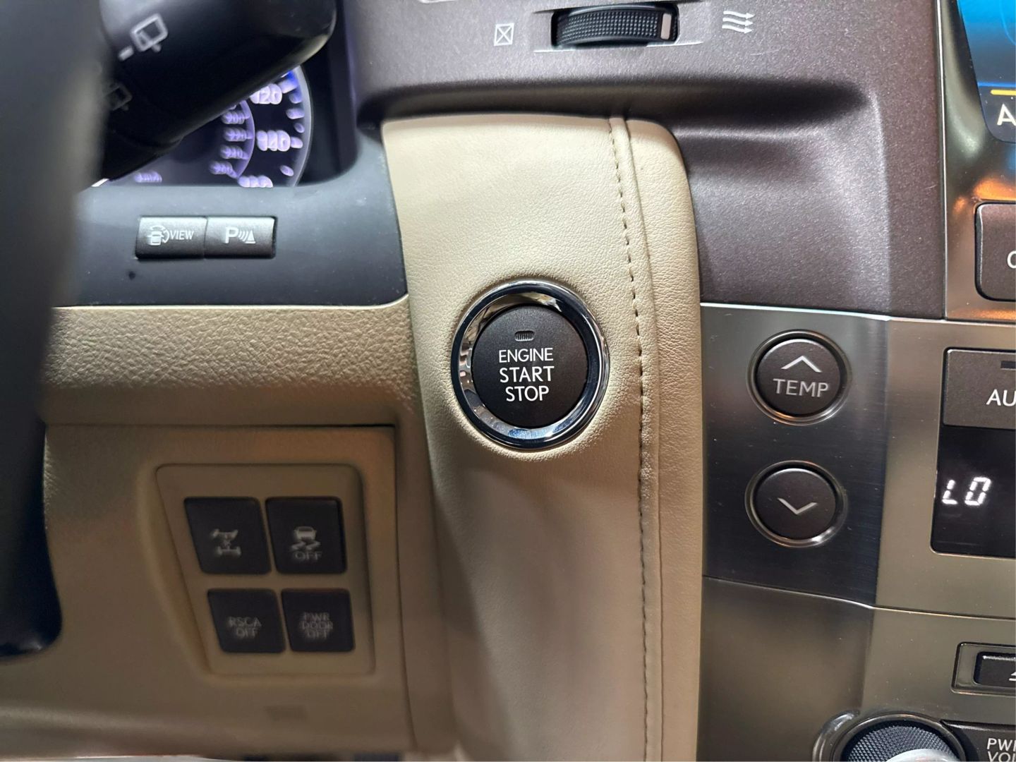 2009 Lexus Lx - Image 24