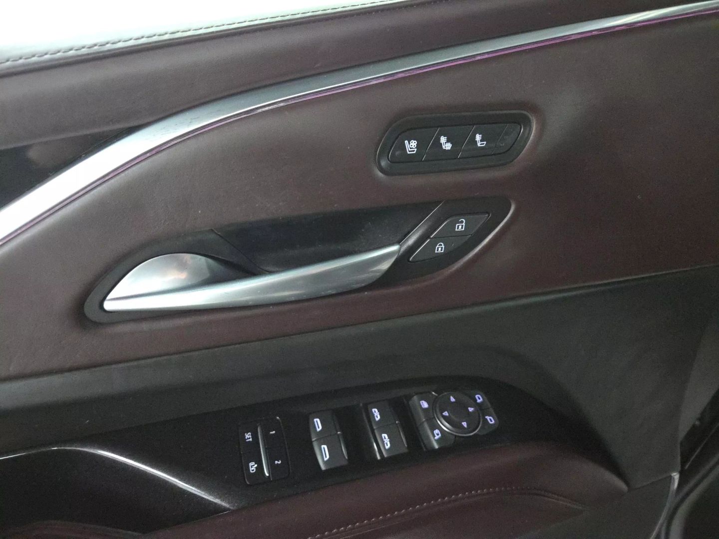 2022 Cadillac Escalade - Image 30