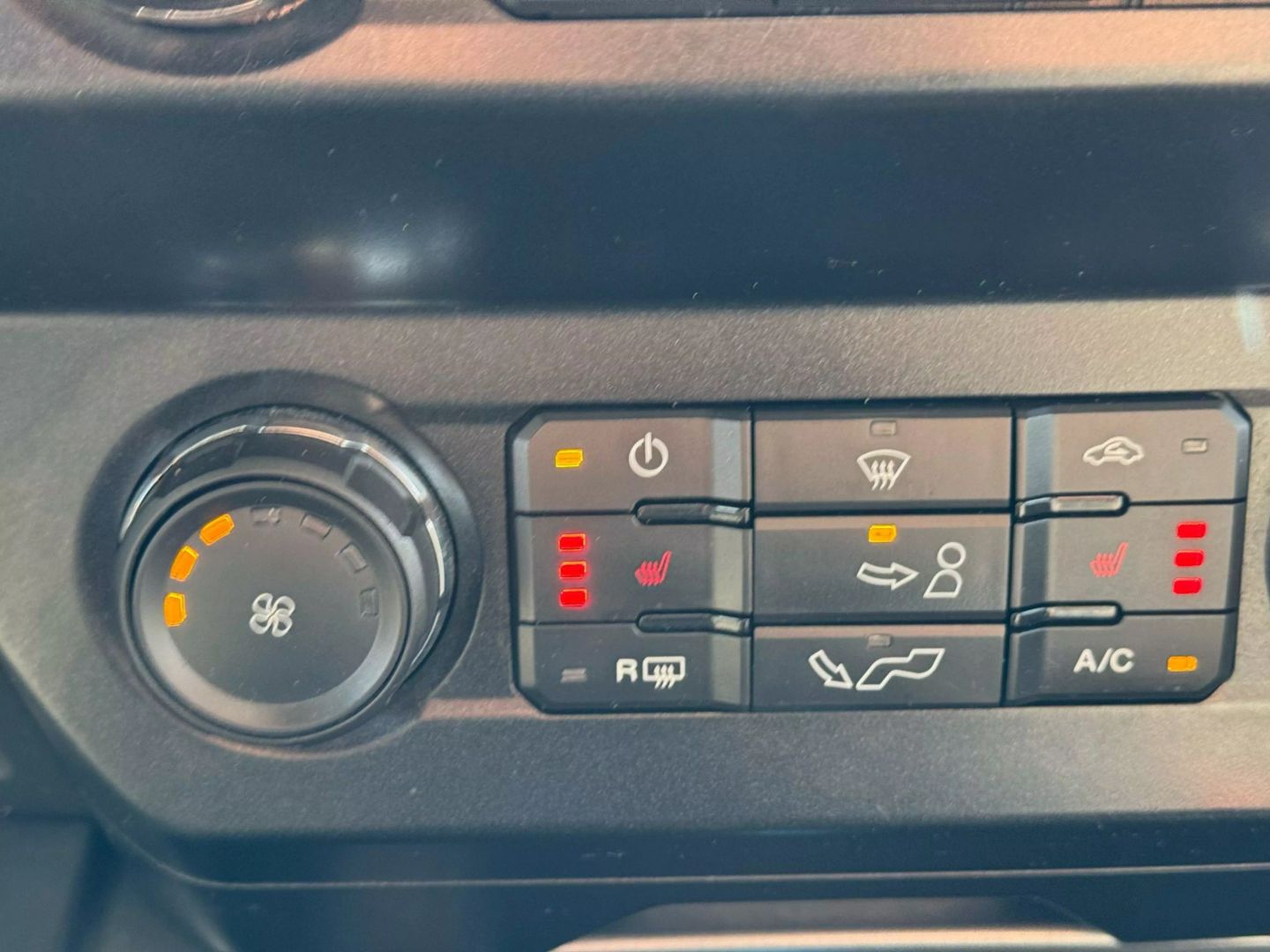 2020 Ford F150 Supercrew Cab - Image 29