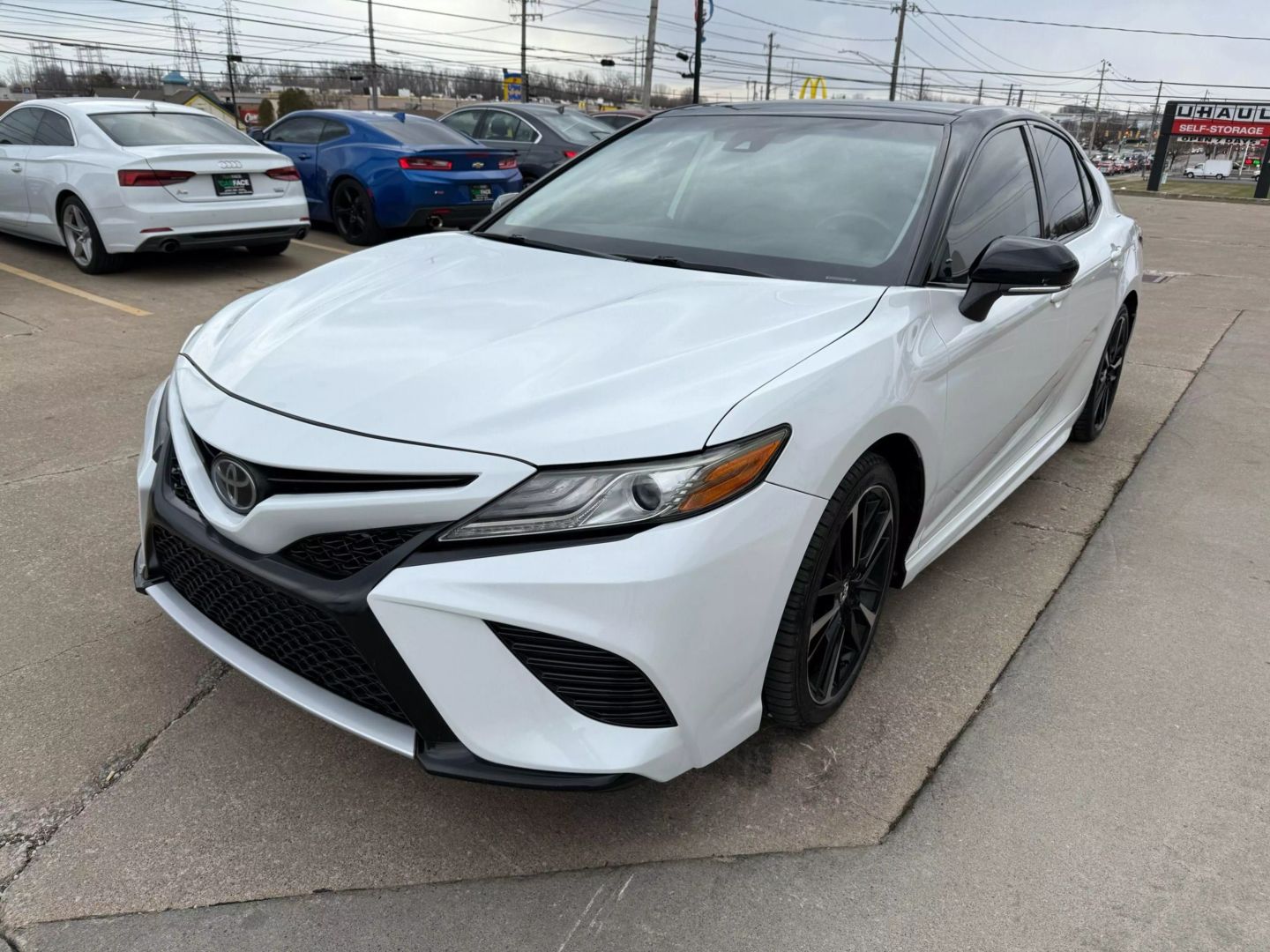 2019 Toyota Camry - Image 4