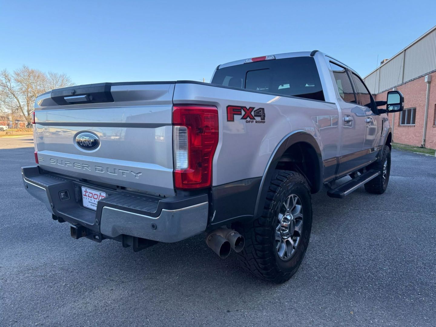 2019 Ford F250 Super Duty Crew Cab - Image 6