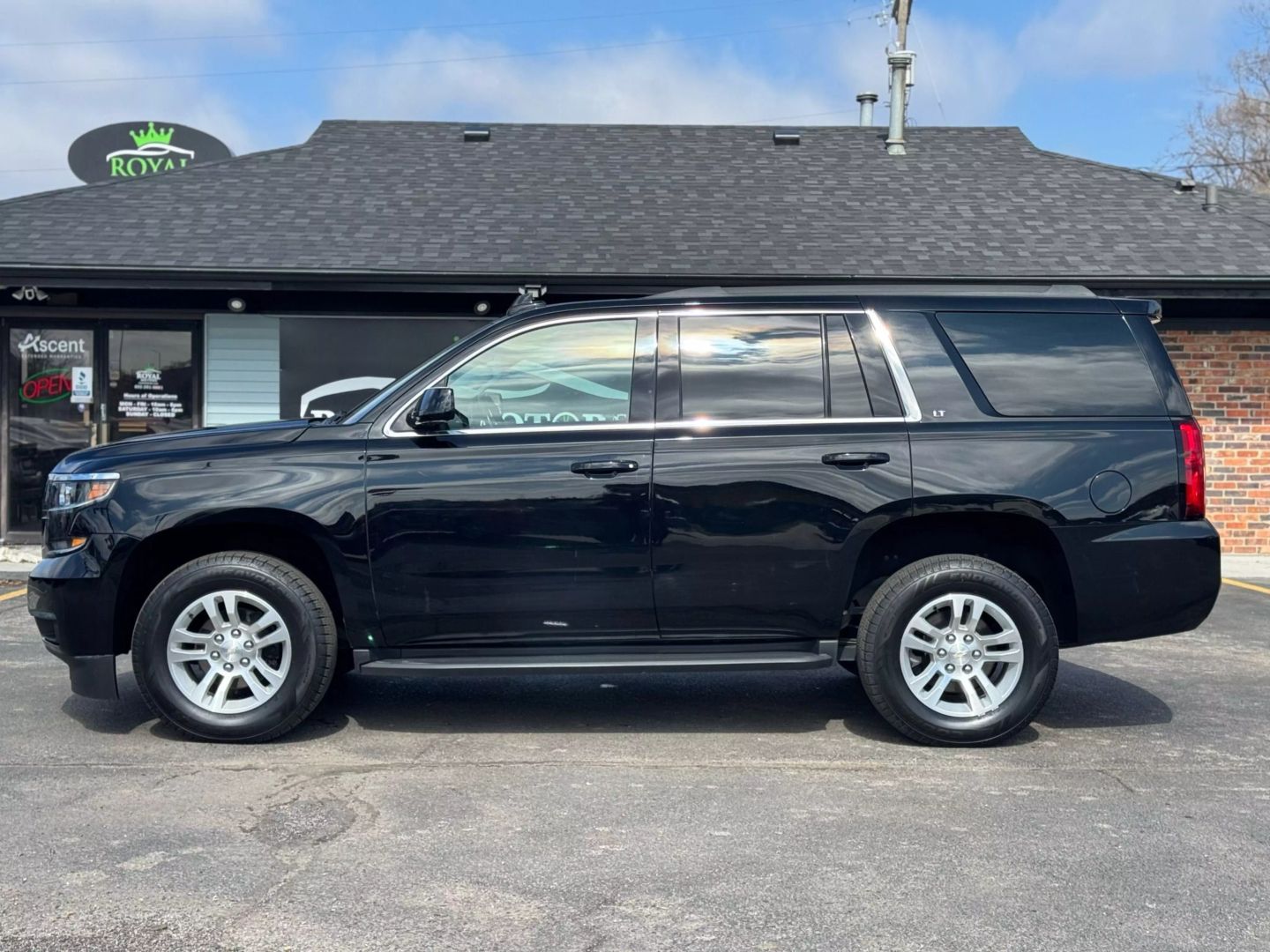 2019 Chevrolet Tahoe - Image 8