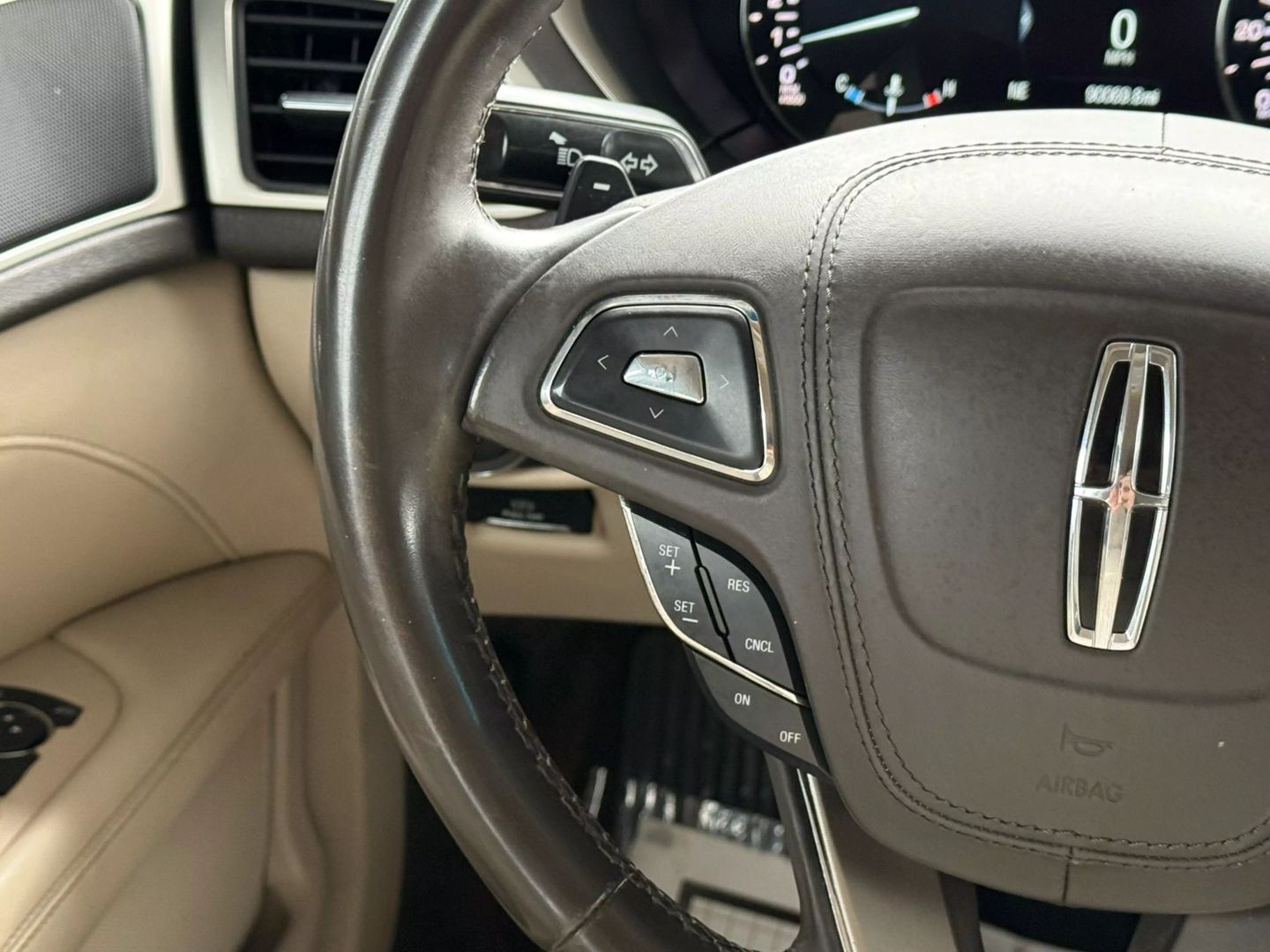 2017 Lincoln Mkz - Image 33
