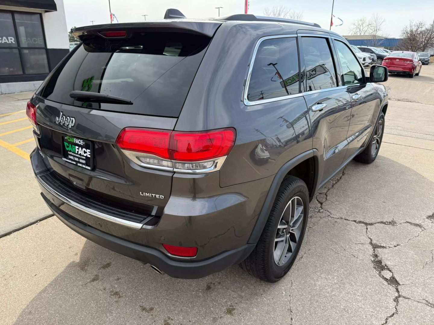 2019 Jeep Grand Cherokee - Image 16