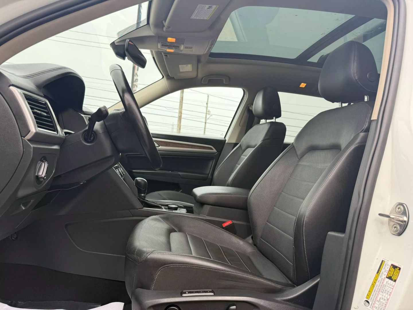 2019 Volkswagen Atlas - Image 20