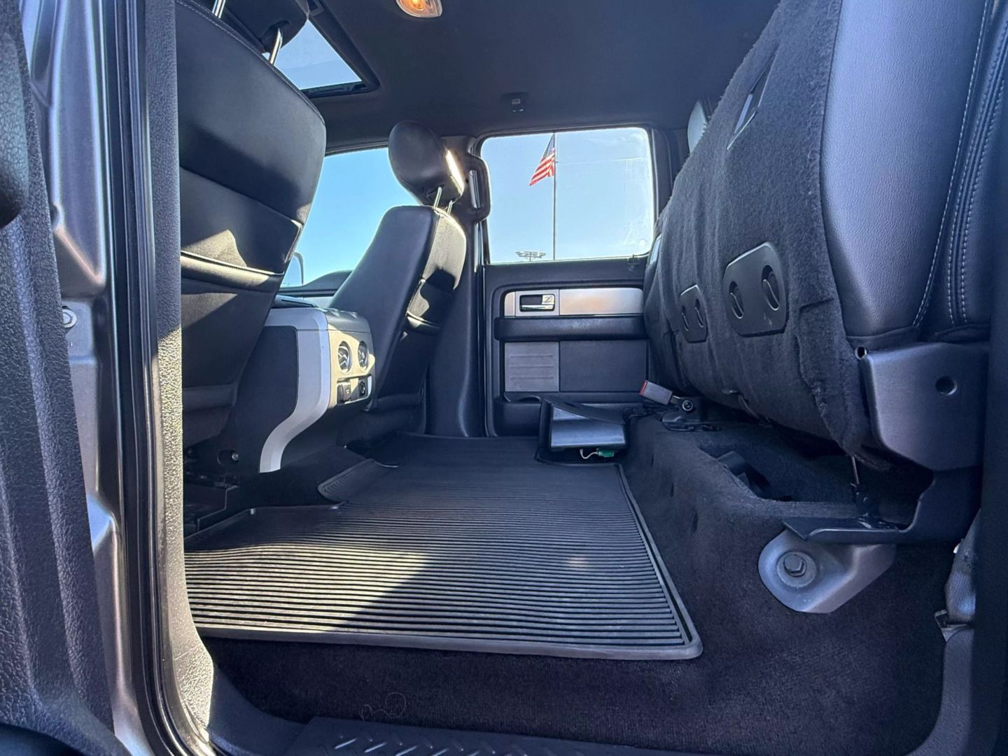 2014 Ford F150 Supercrew Cab - Image 9