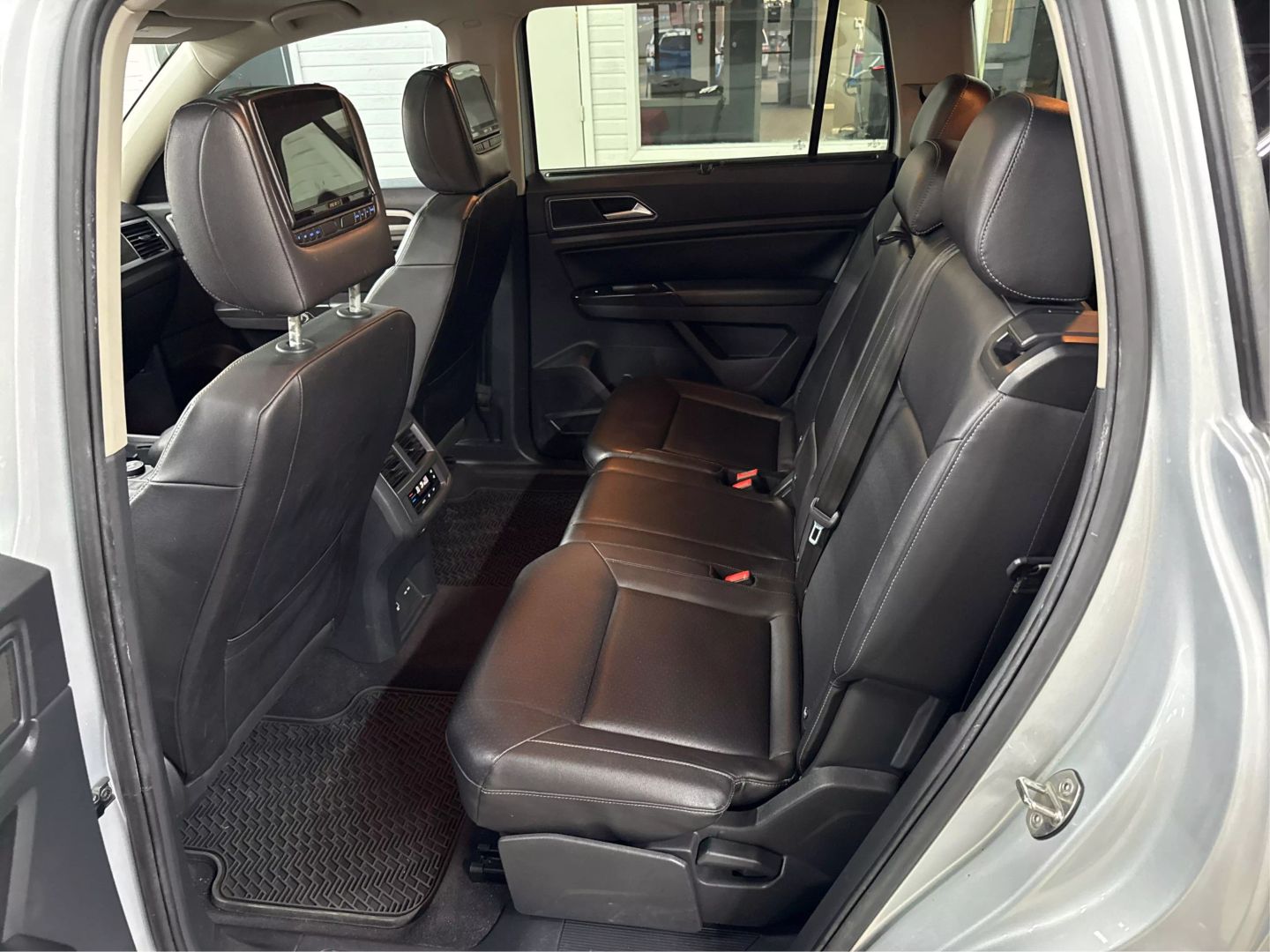 2018 Volkswagen Atlas - Image 37