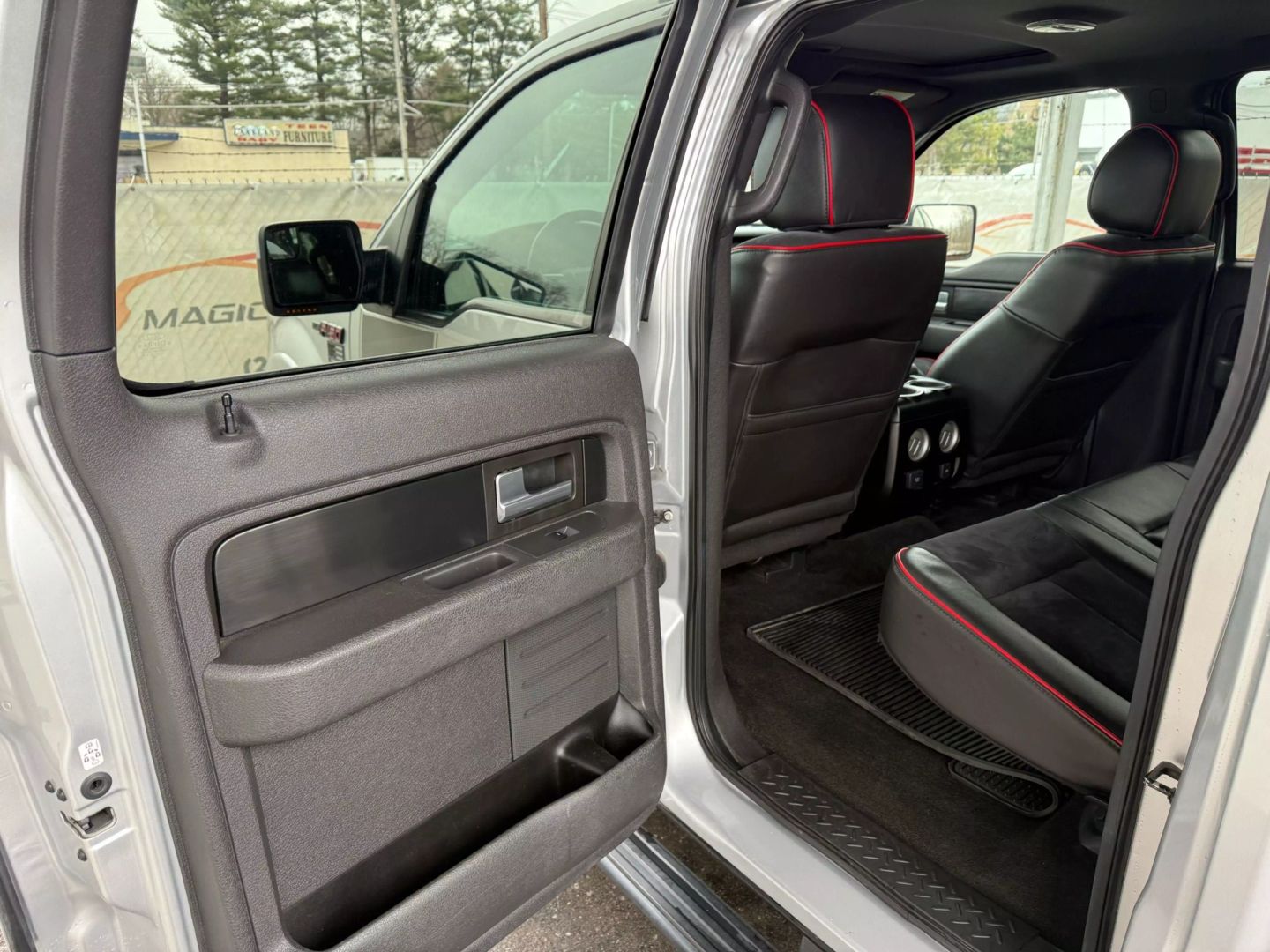 2013 Ford F150 Supercrew Cab - Image 17