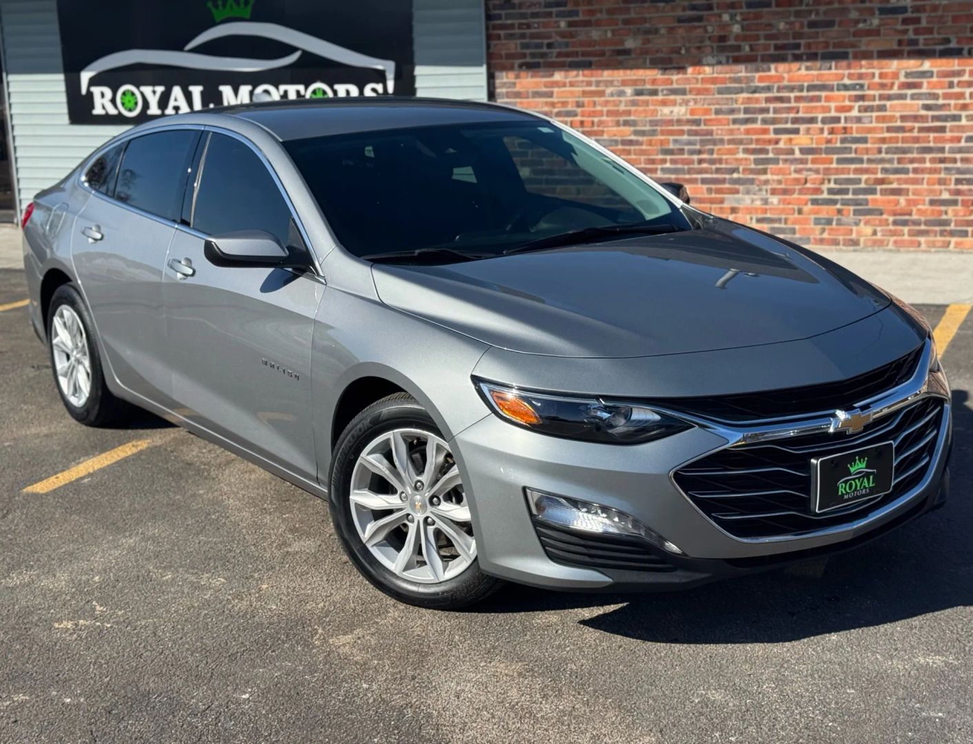 2024 Chevrolet Malibu - Image 2