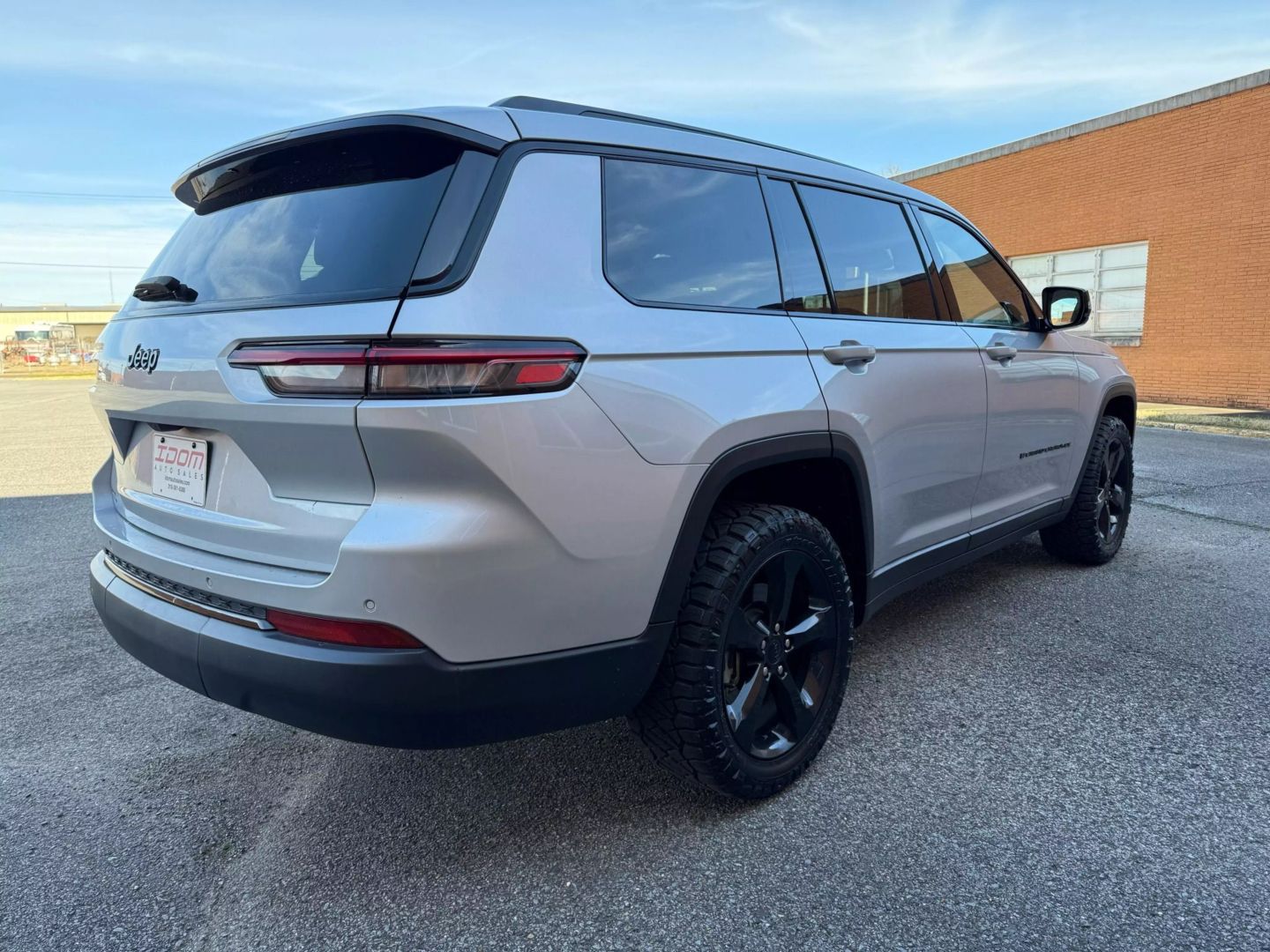 2023 Jeep Grand Cherokee L - Image 6