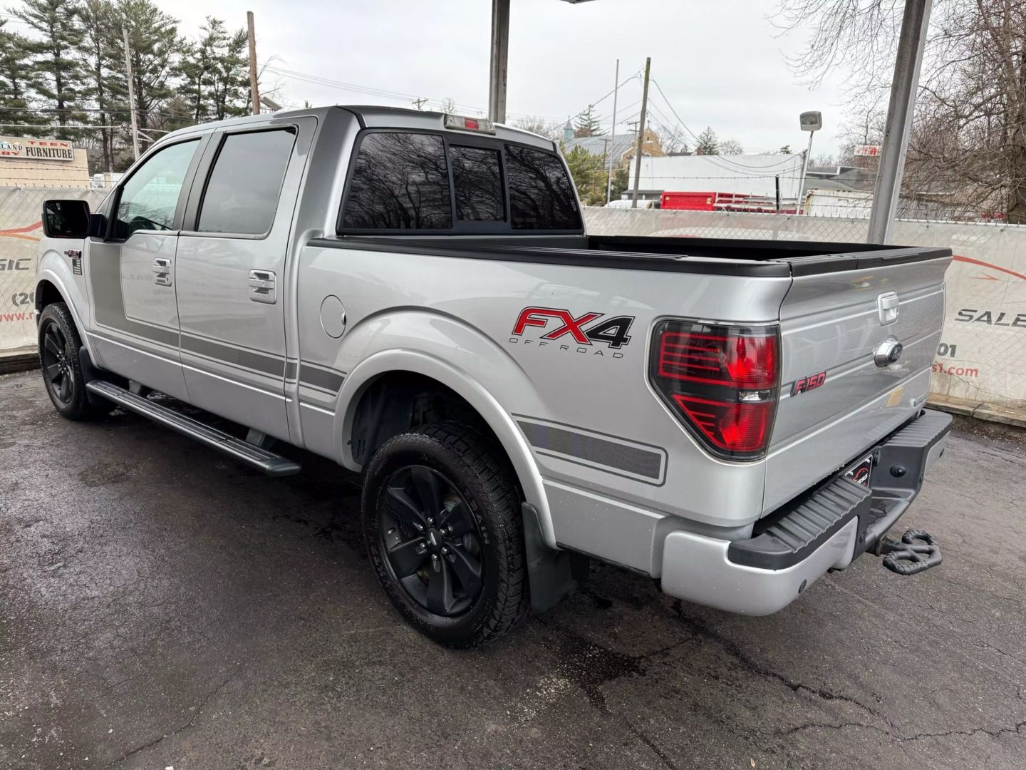 2013 Ford F150 Supercrew Cab - Image 12