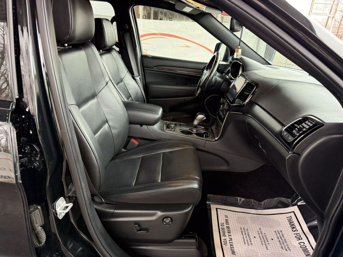 2020 Jeep Grand Cherokee - Image 25