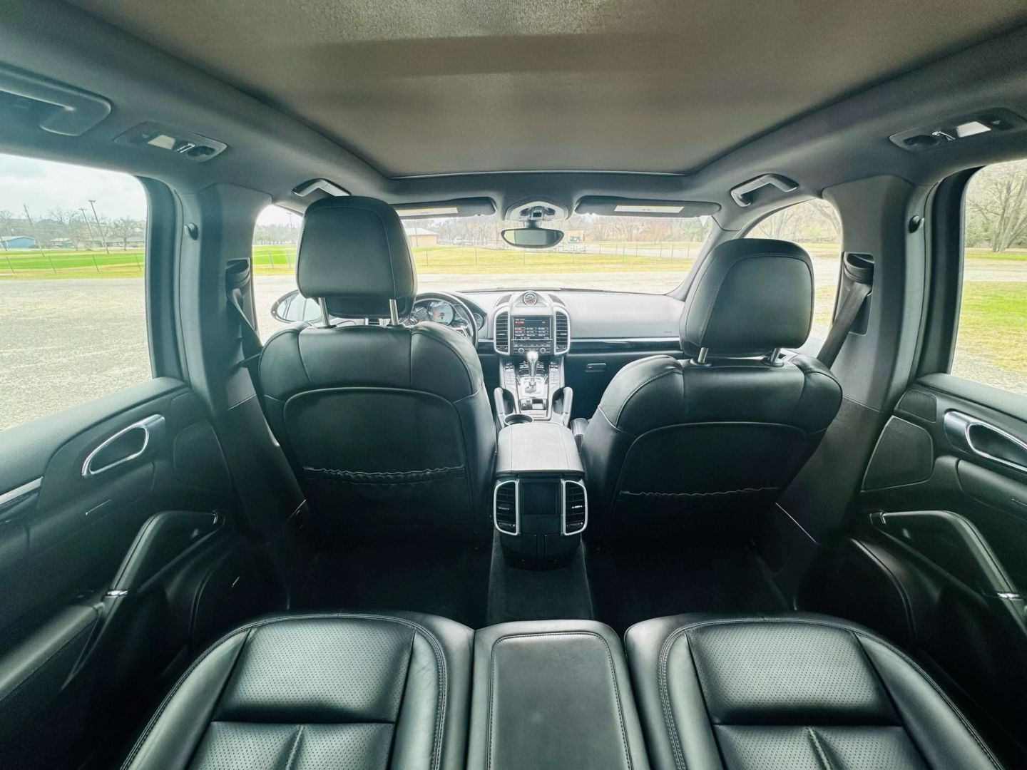 2015 Porsche Cayenne - Image 14