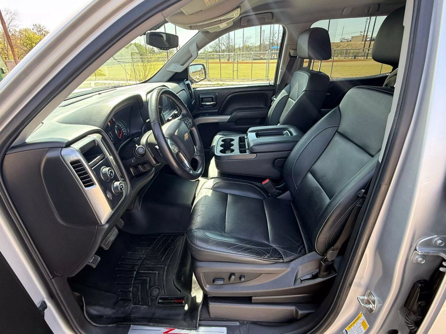 2018 Chevrolet Silverado 1500 Crew Cab - Image 7