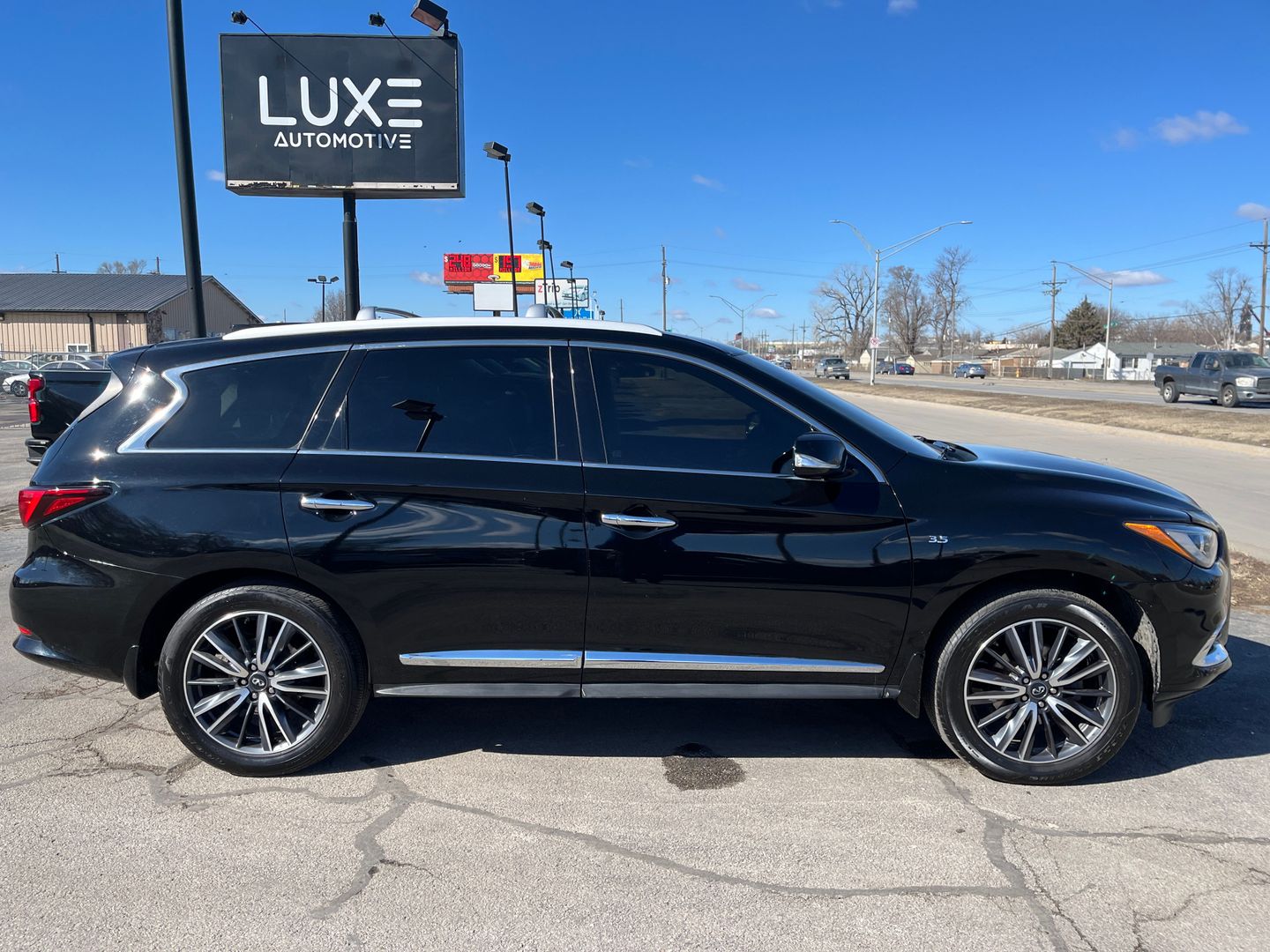 2017 INFINITI QX60 SUV V6, 3.5 LITER 3.5 SPORT UTILITY 4D