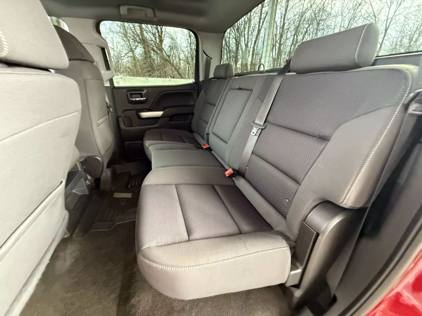 2018 Chevrolet Silverado 1500 Crew Cab - Image 19