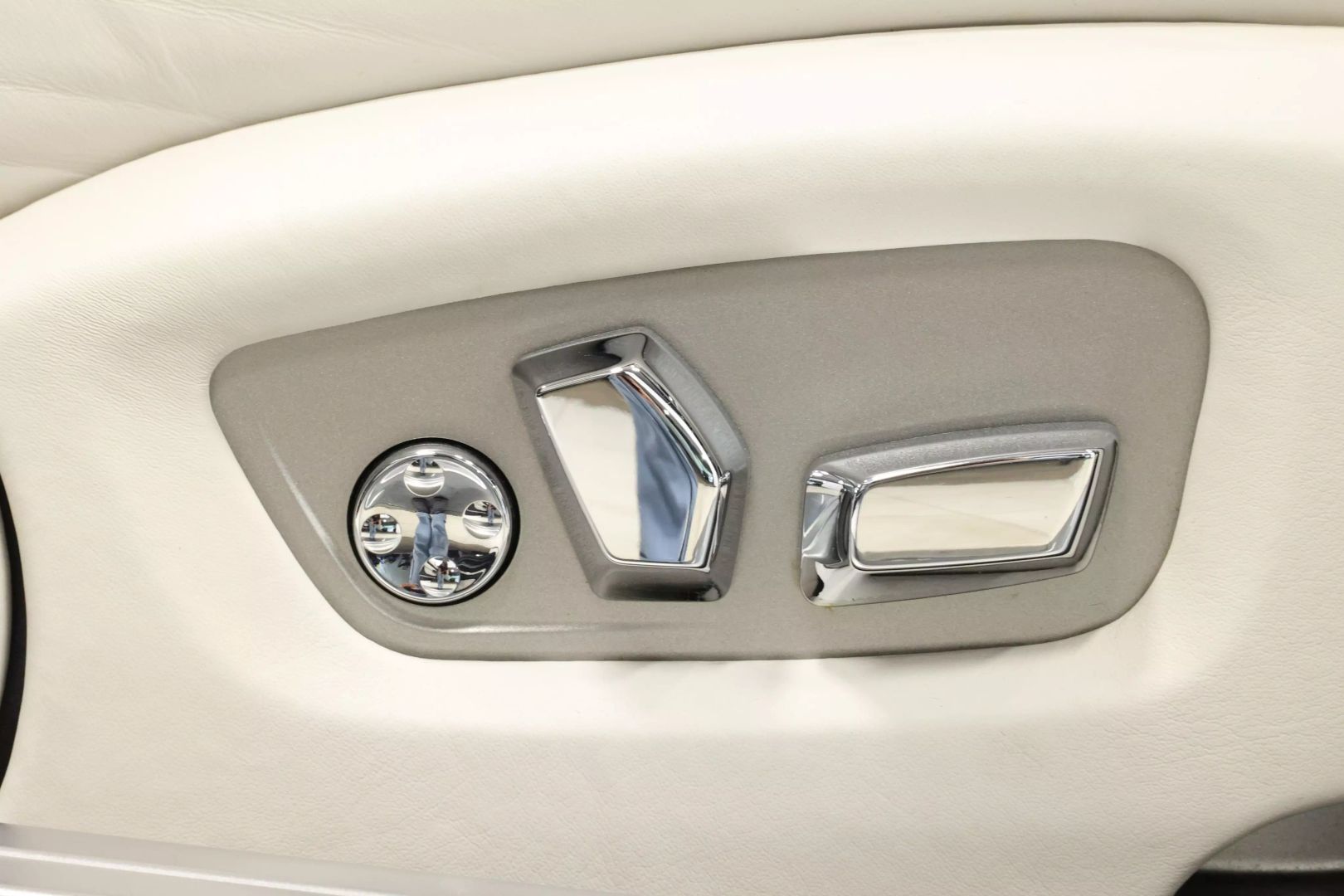 2014 Rolls-royce Wraith - Image 79
