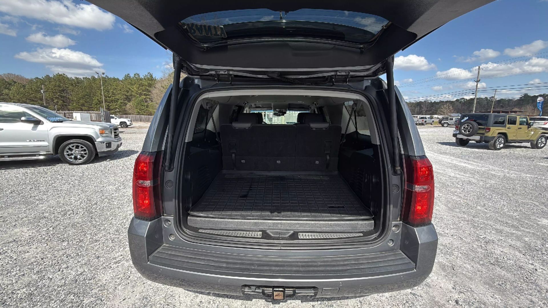 Image 9 of 2019 CHEVROLET SUBURBAN