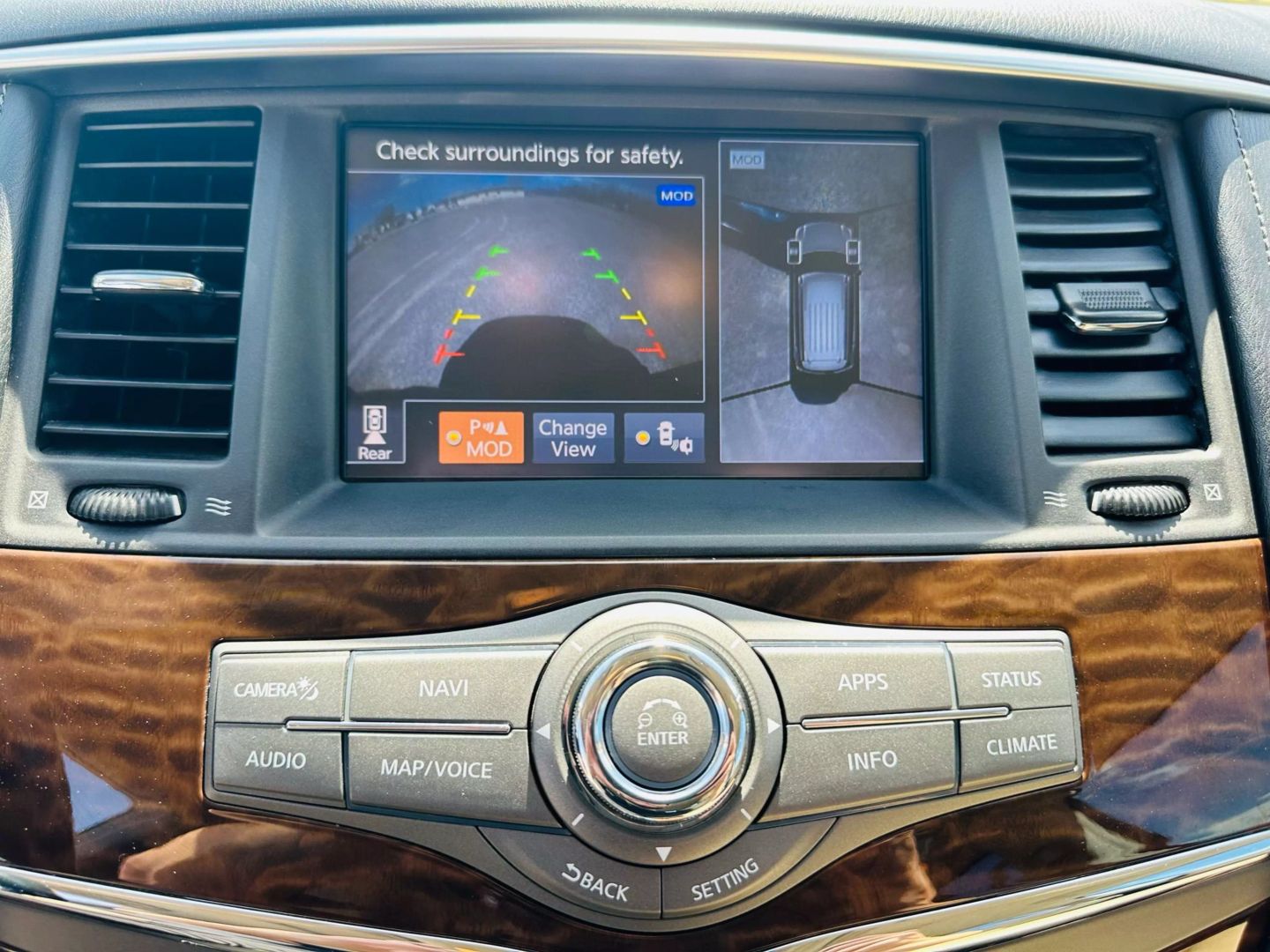 2018 Nissan Armada - Image 25