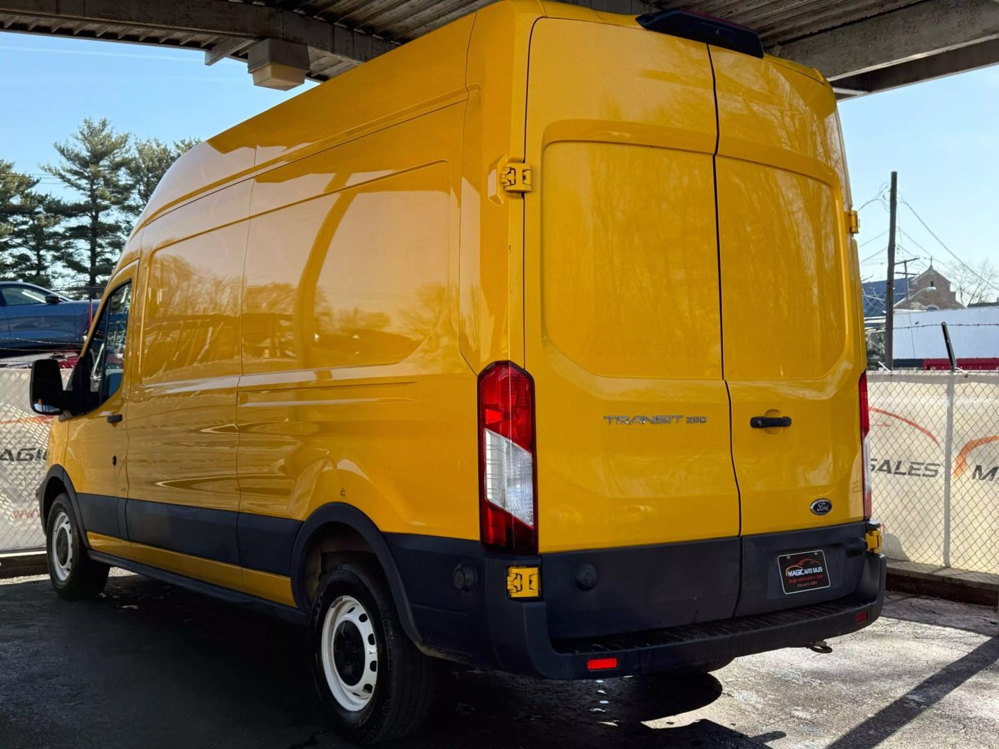 2020 Ford Transit 250 Cargo Van - Image 11