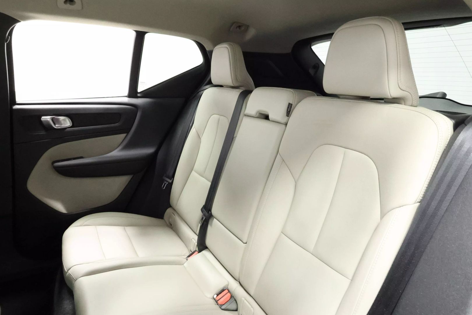 2019 Volvo Xc40 - Image 48