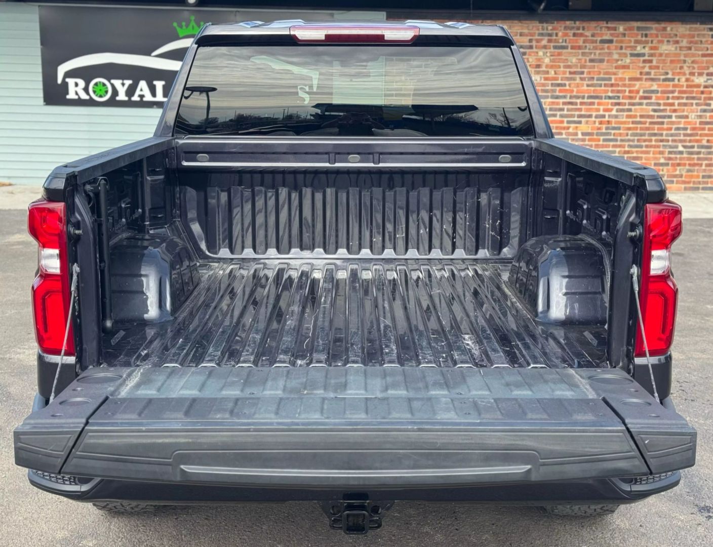 2022 Chevrolet Silverado 1500 Crew Cab - Image 15
